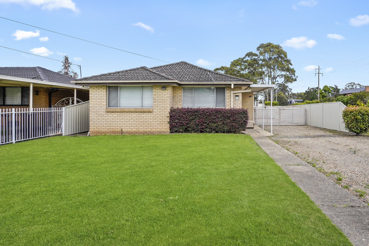 9 Taminga Road Green Valley NSW 2168 AUS