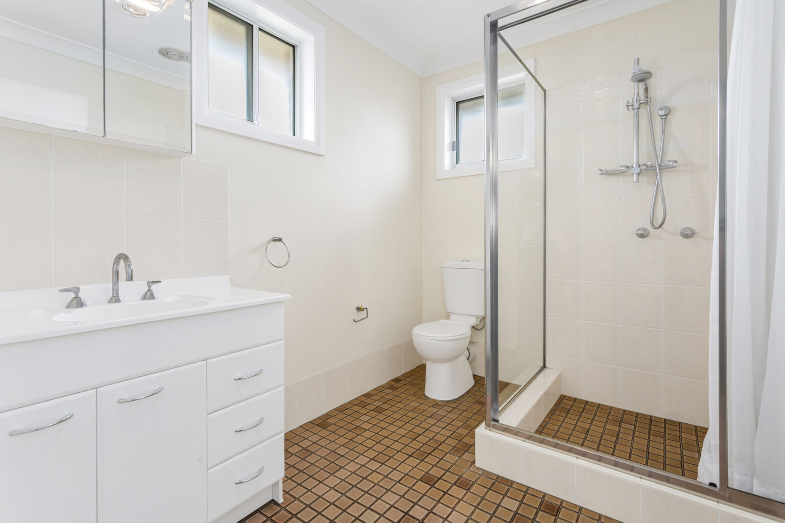 9 Lehmann Avenue, Liverpool NSW 2170 – photo 8 of 13