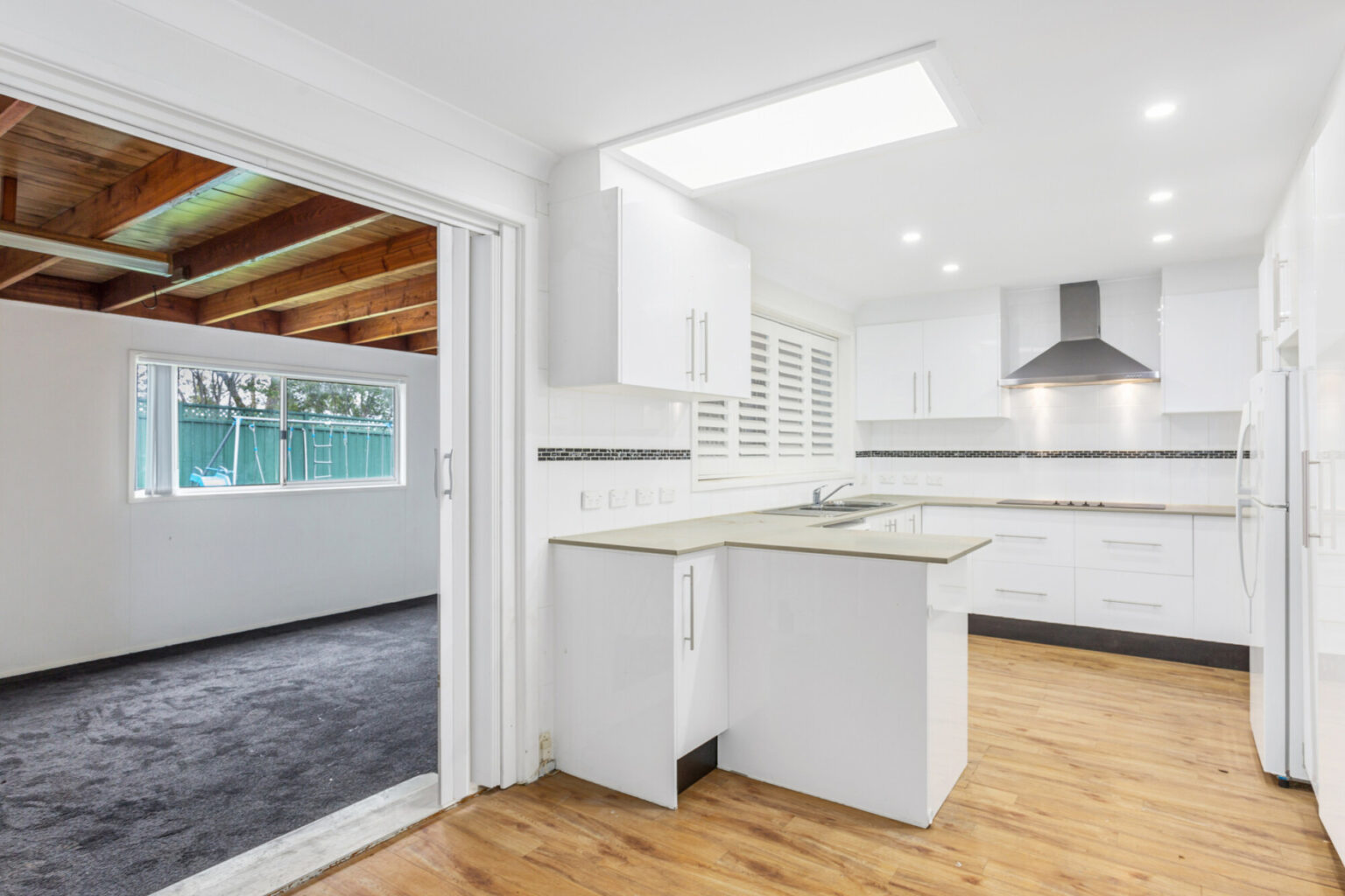 26 Semillon Crescent, Eschol Park NSW 2558 – photo 2 of 8