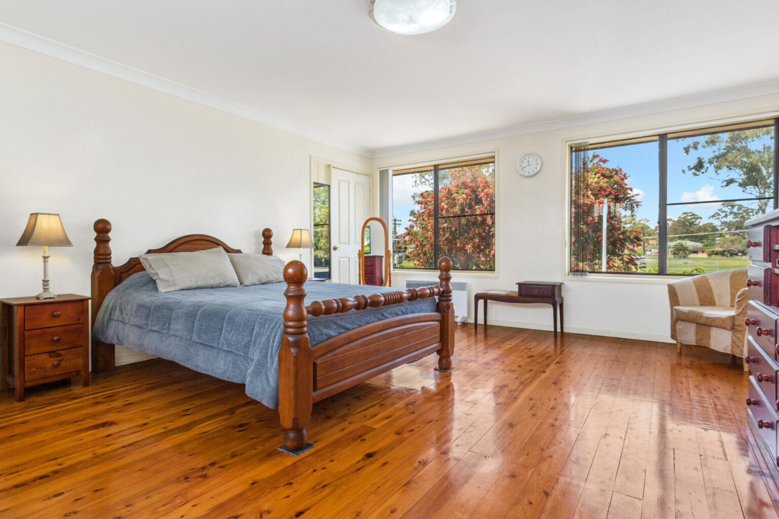 2 Oliveri Crescent, Green Valley NSW 2168 – photo 8 of 10