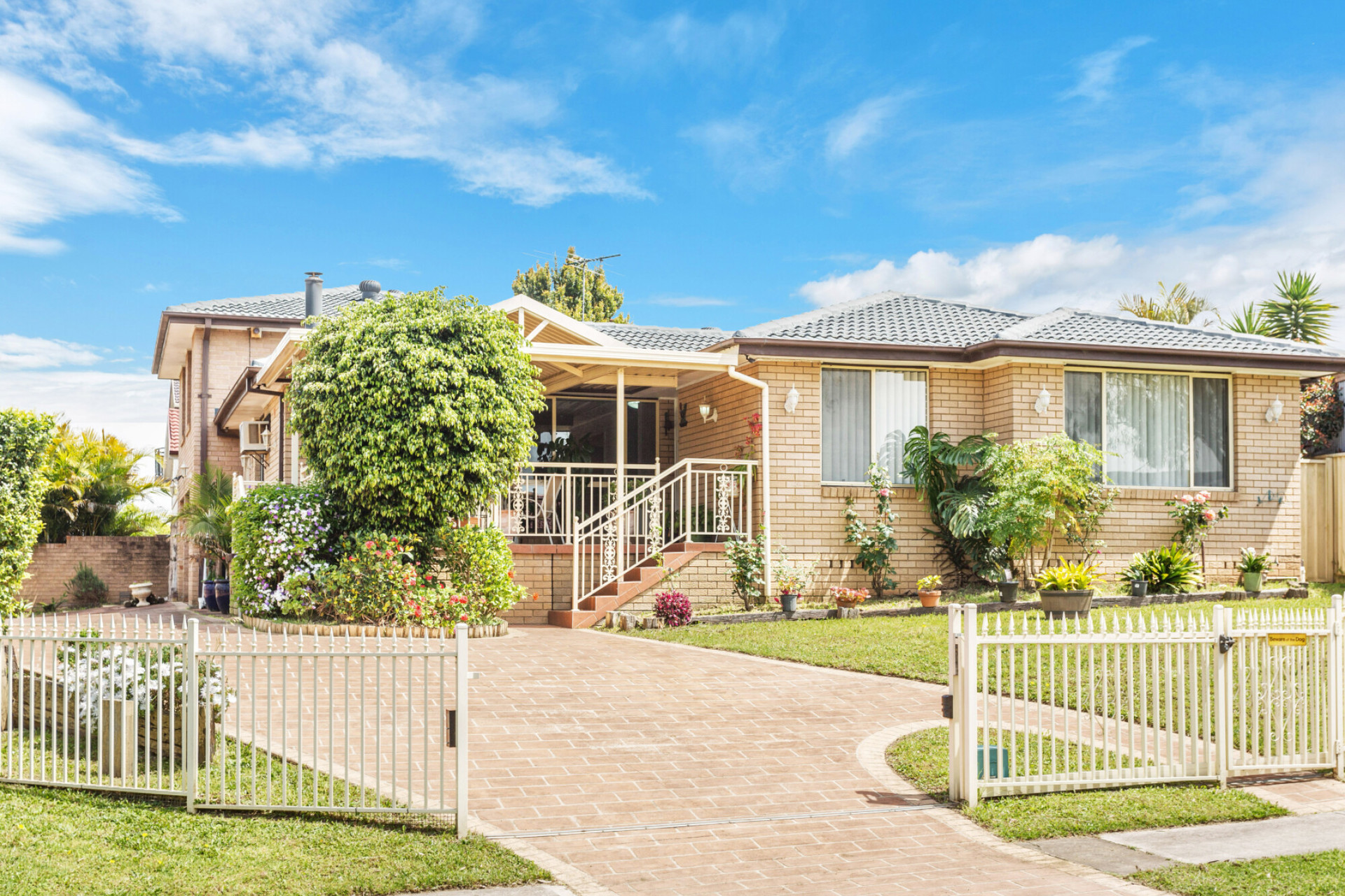 2 Oliveri Crescent Green Valley NSW 2168 AUS