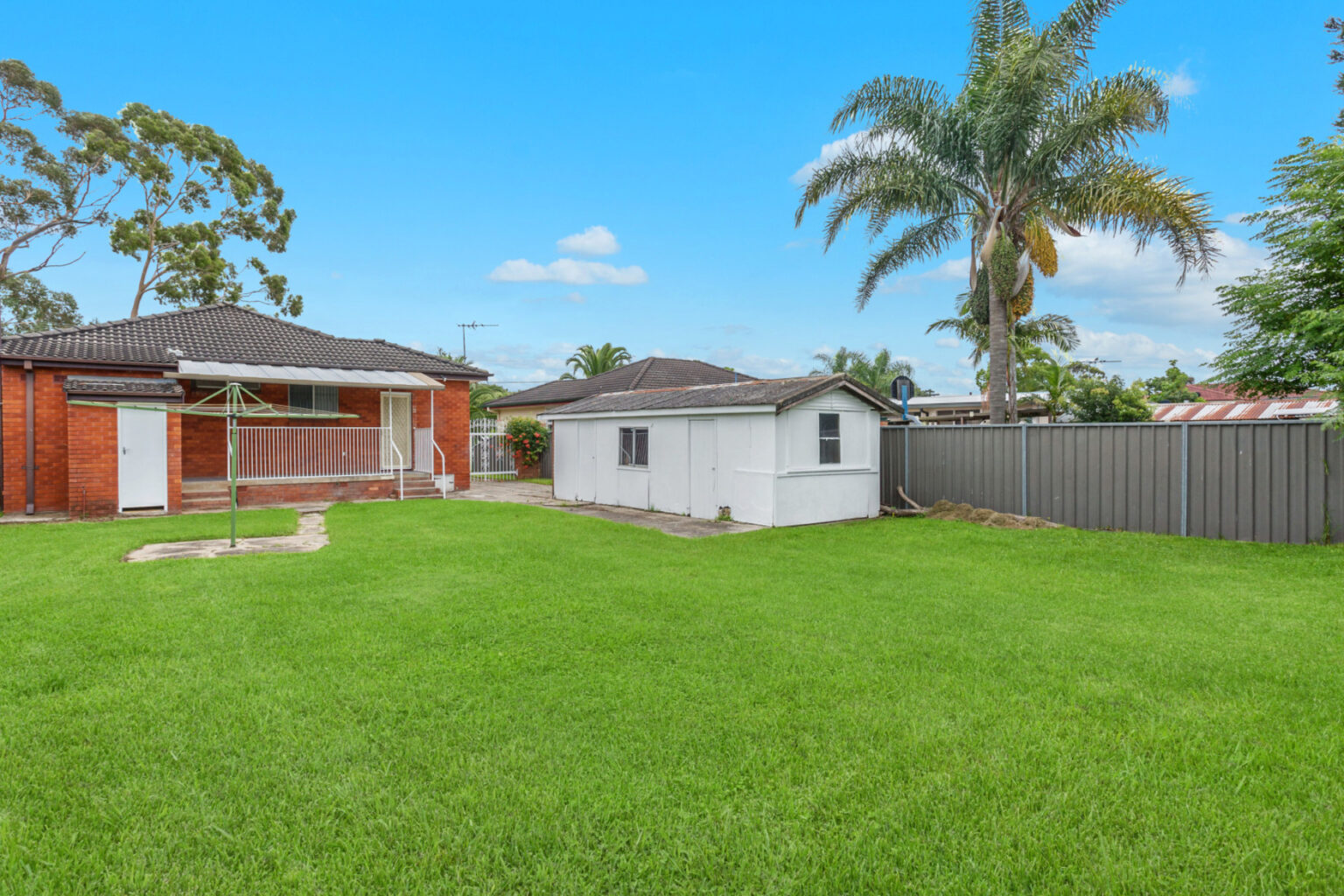 21 Weir Crescent, Lurnea NSW 2170 – photo 8 of 8