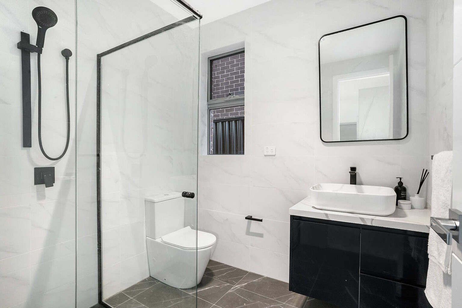 94B Reilly Street, Liverpool NSW 2170 – photo 10 of 12