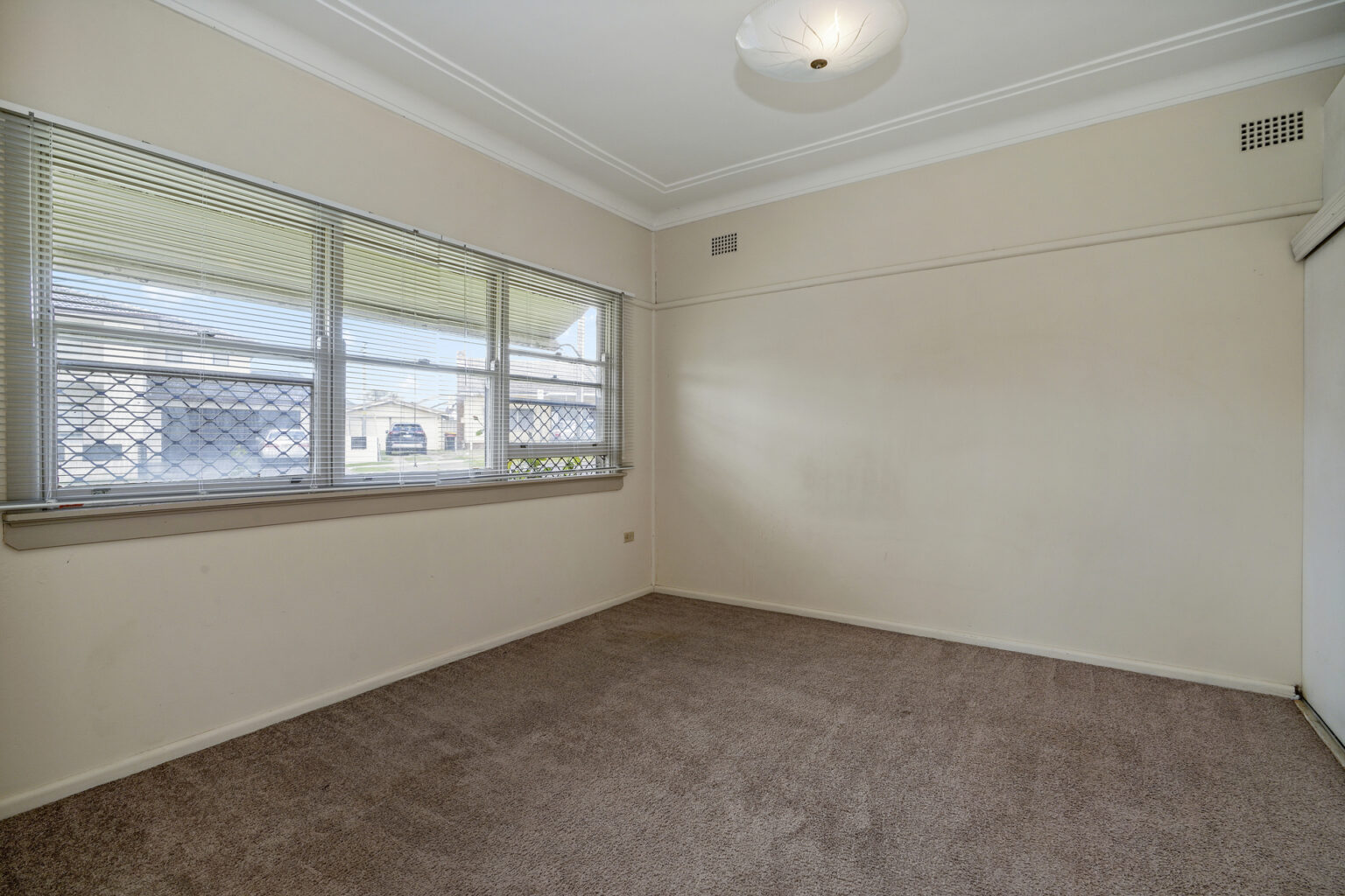 62 Woodlands Road, Liverpool NSW 2170 – photo 5 of 8
