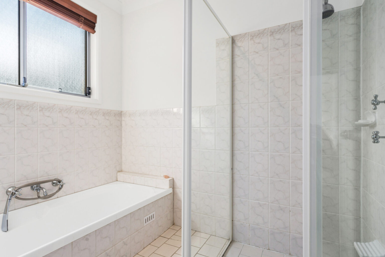 16 Carruthers Drive, Horningsea Park NSW 2171 – photo 7 of 10