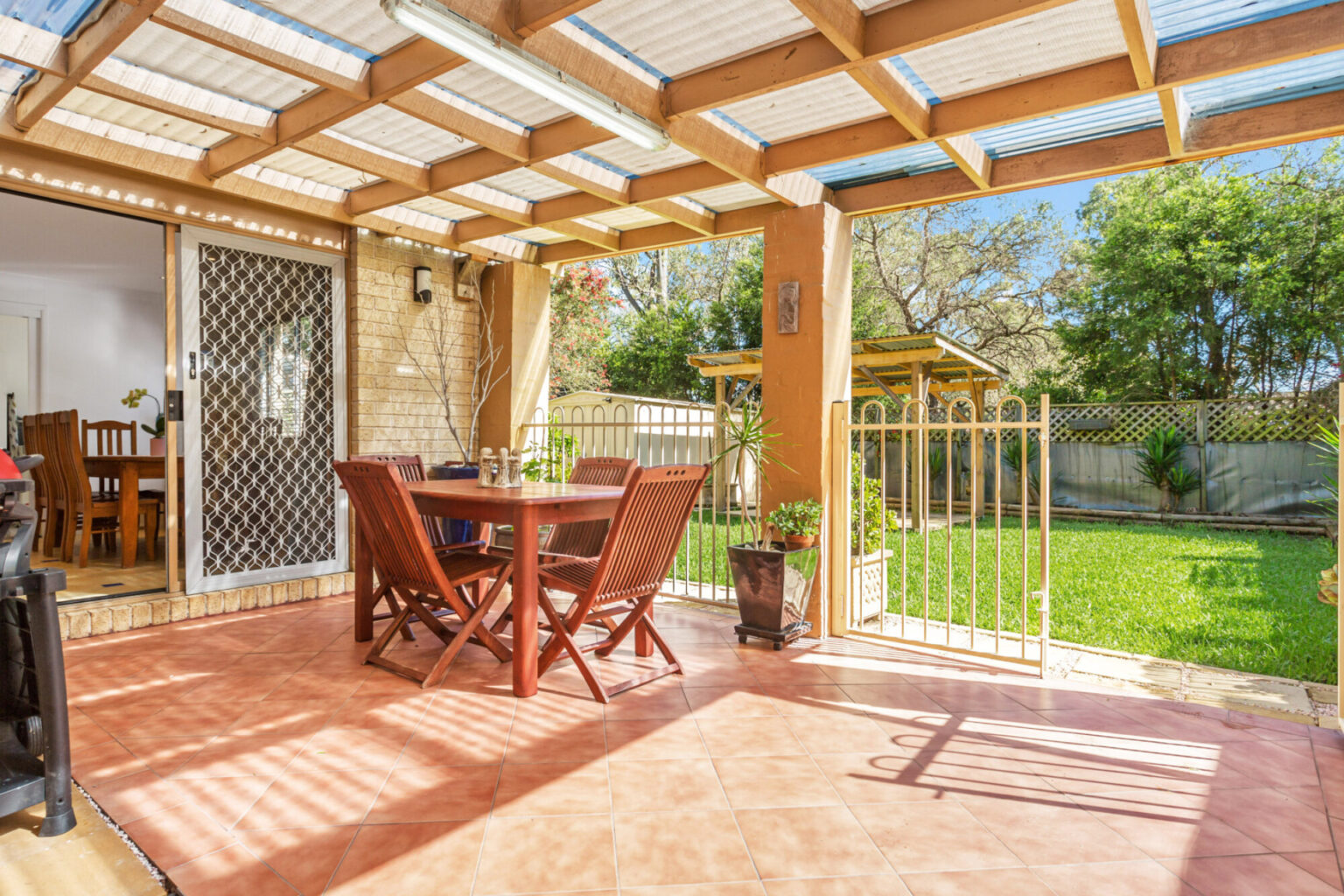 16 Carruthers Drive, Horningsea Park NSW 2171 – photo 9 of 10