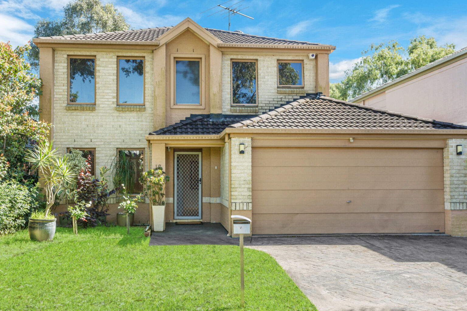 16 Carruthers Drive, Horningsea Park NSW 2171