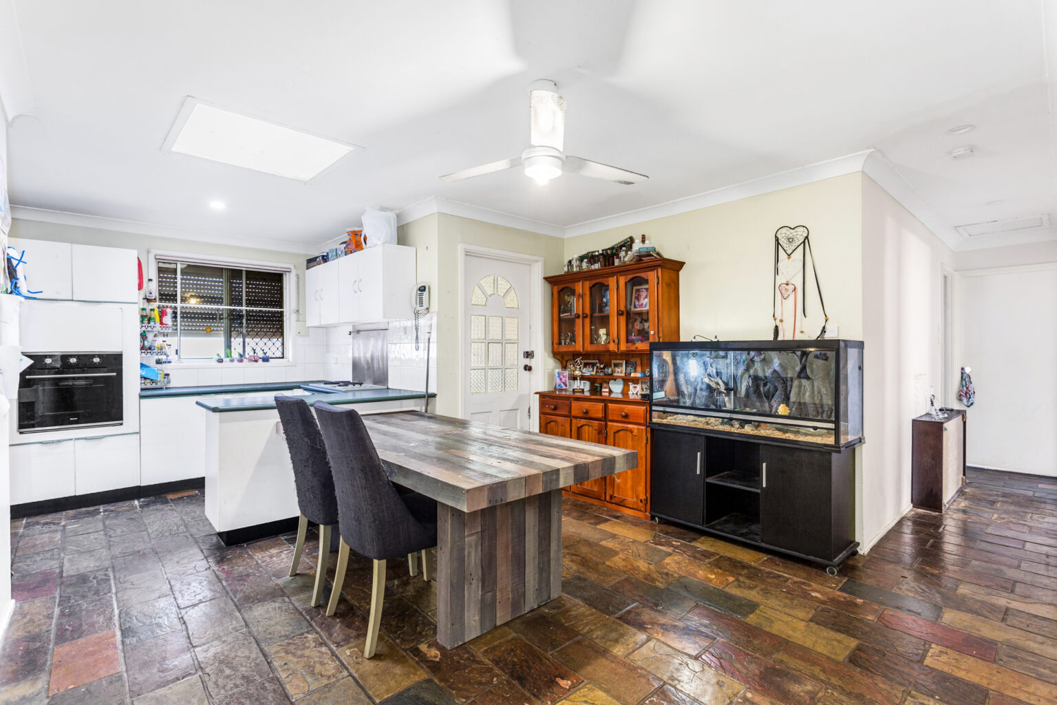 9 Akma Close, Bonnyrigg NSW 2177 – photo 4 of 12