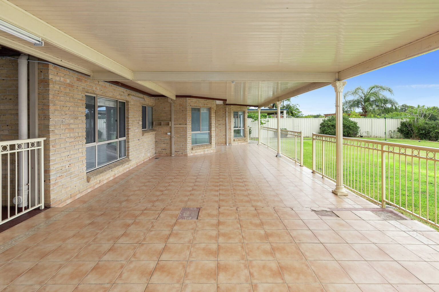 23 Croker Place, Green Valley NSW 2168 – photo 11 of 12