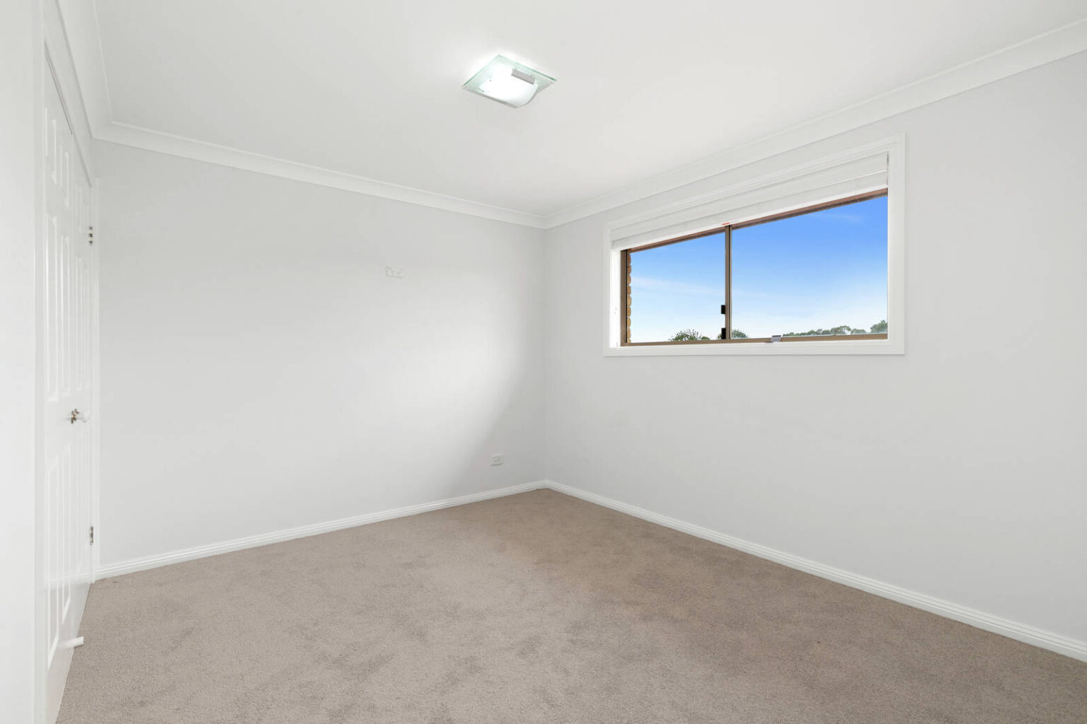 23 Croker Place, Green Valley NSW 2168 – photo 9 of 12