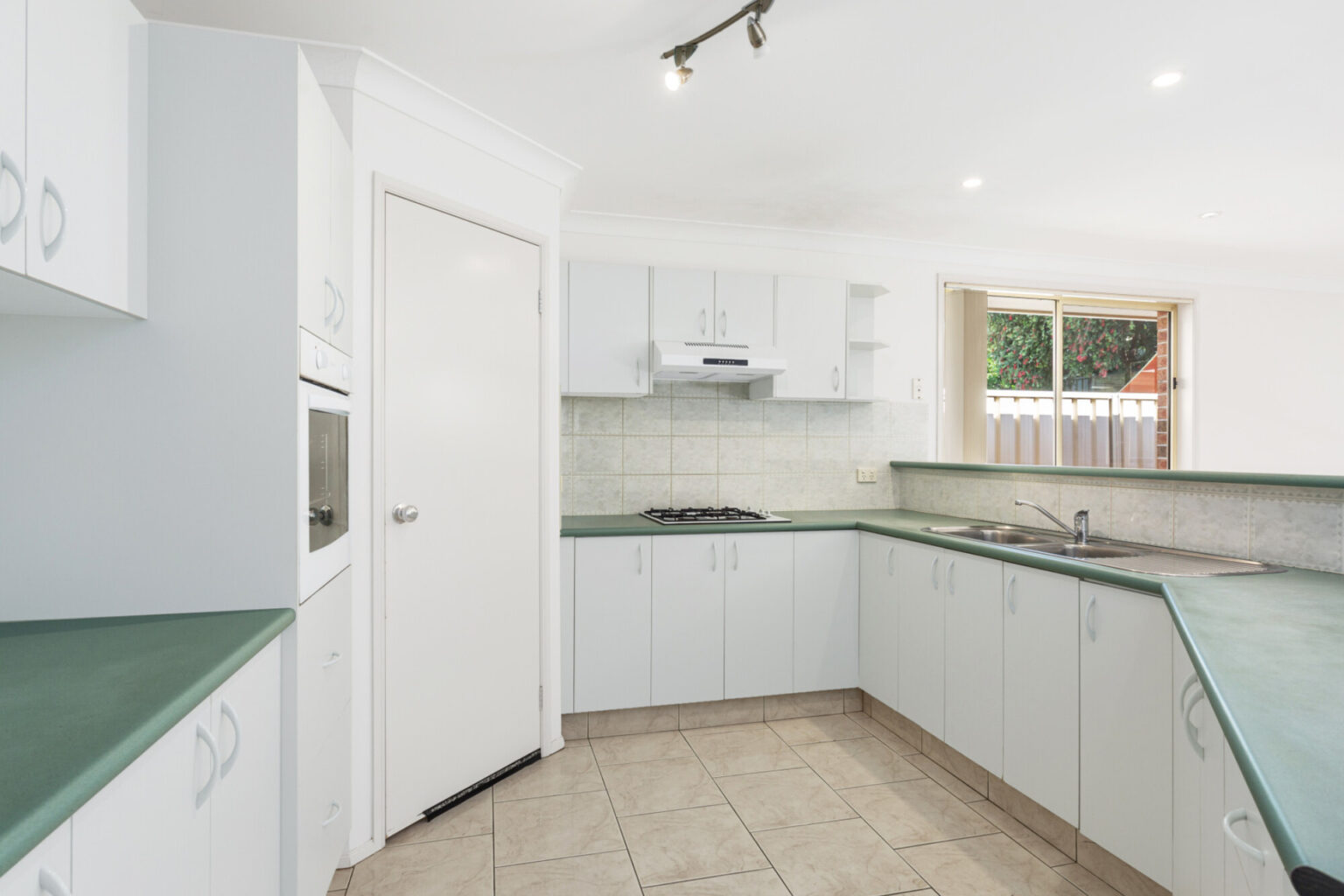 68 Minnamurra Circuit, Prestons NSW 2170 – photo 3 of 13