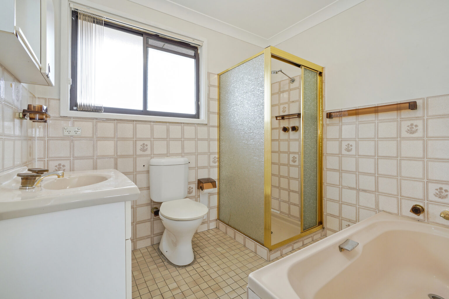 7 Saunders Avenue, Liverpool NSW 2170 – photo 5 of 8