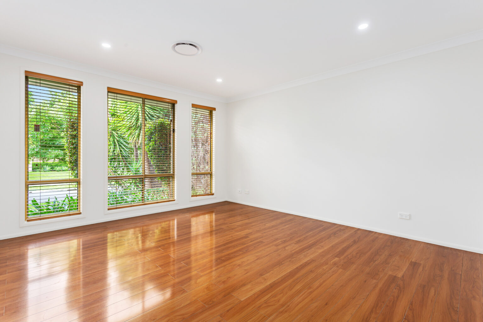 27 Turbott Avenue, Harrington Park NSW 2567 – photo 4 of 13