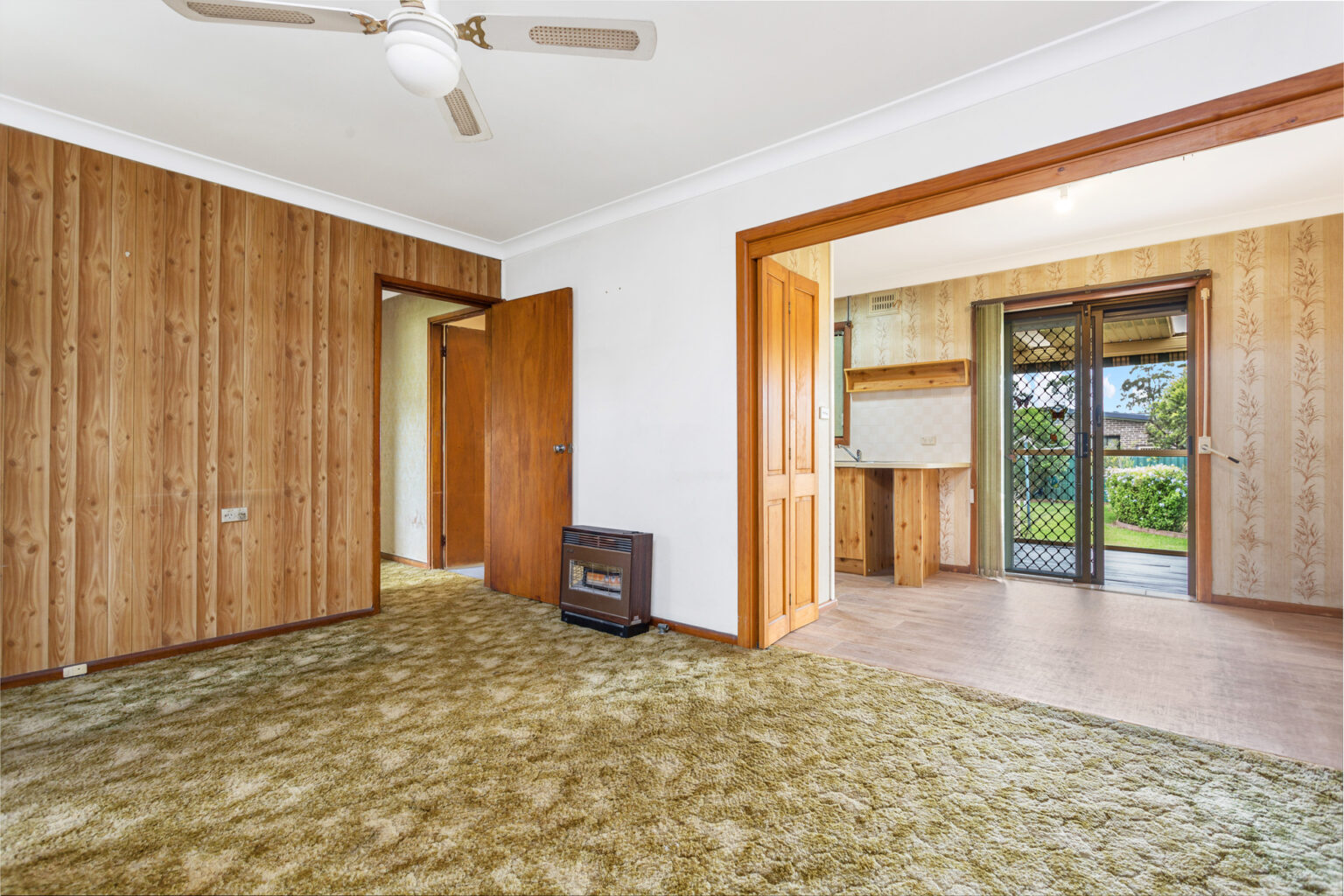 29 Sadleir Avenue, Ashcroft NSW 2168 – photo 2 of 11