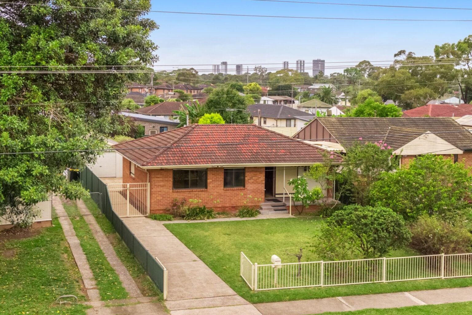 29 Sadleir Avenue, Ashcroft NSW 2168 – photo 11 of 11