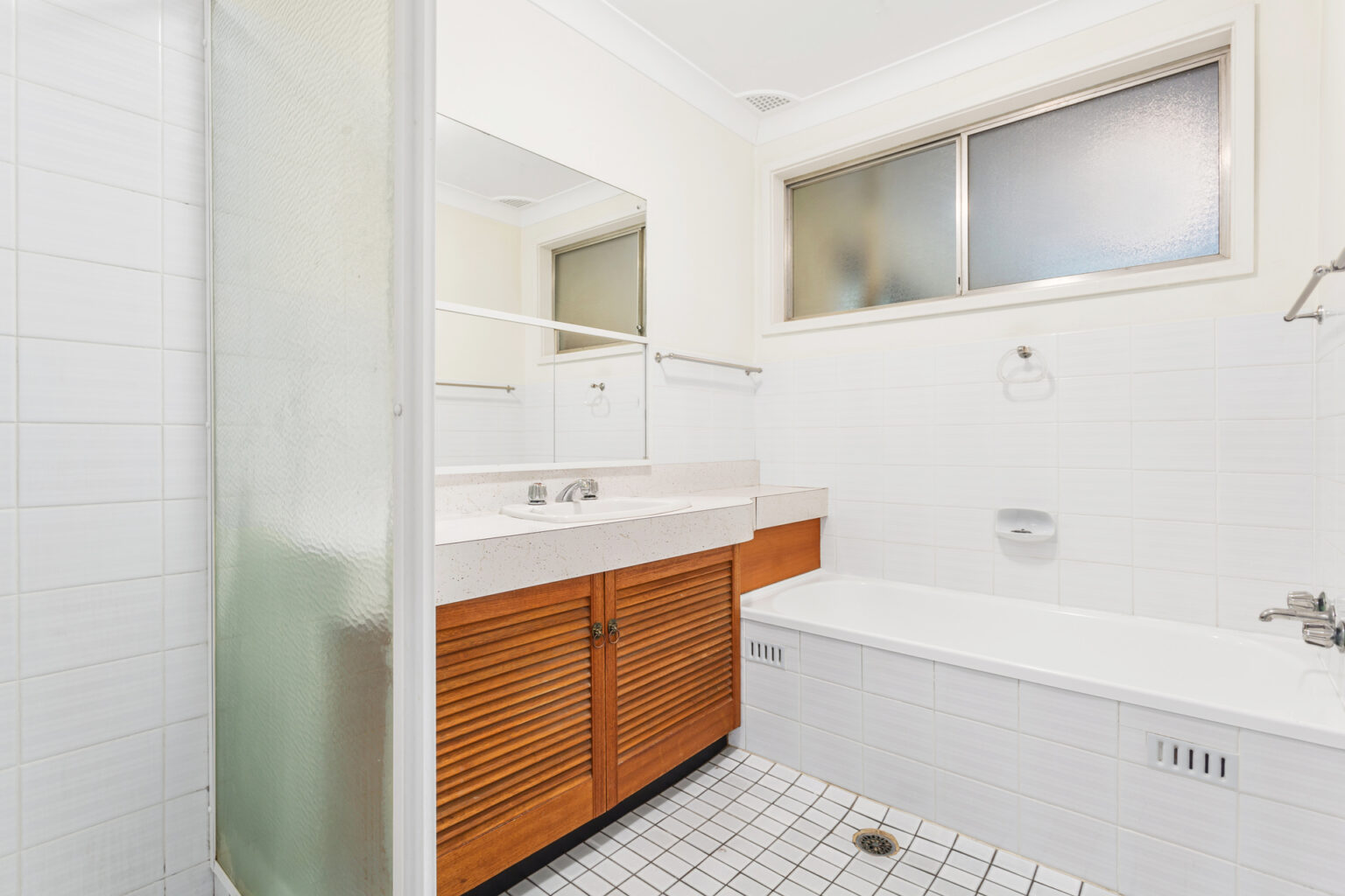 6 Doral Place, Liverpool NSW 2170 – photo 8 of 13