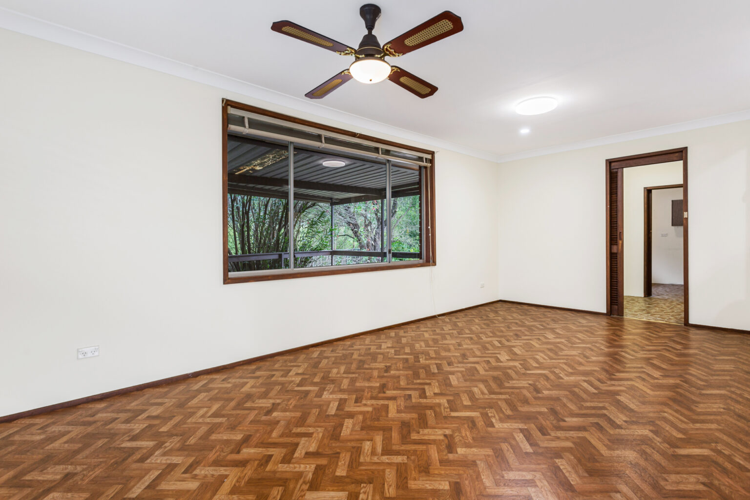 6 Doral Place, Liverpool NSW 2170 – photo 7 of 13