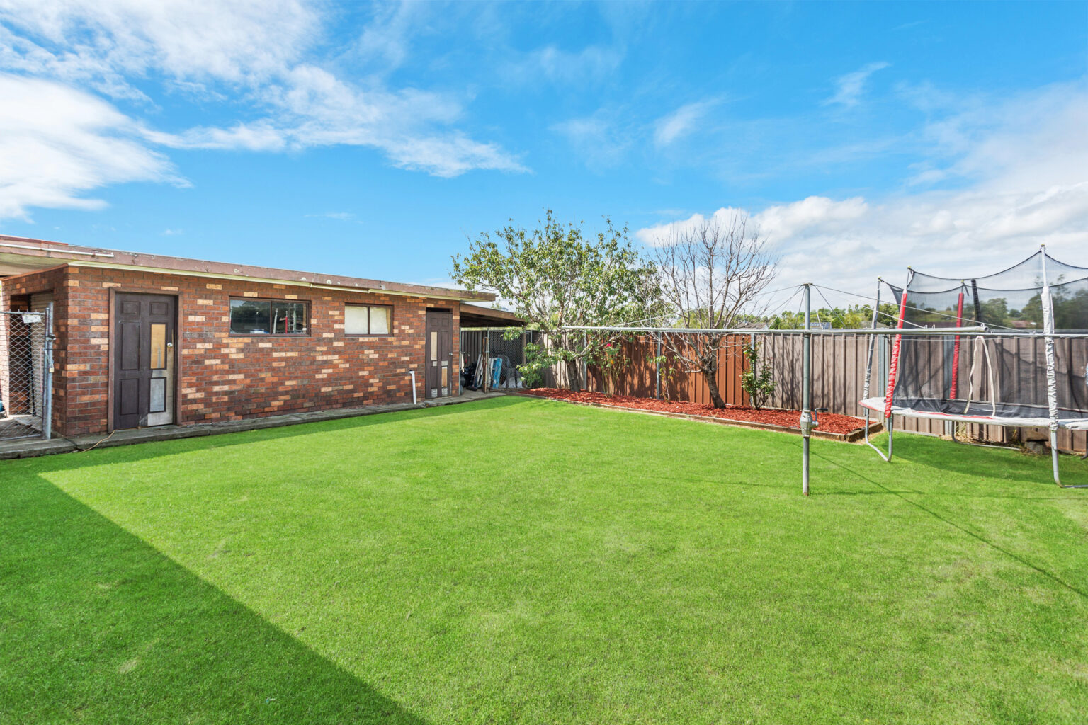 65 Weir Crescent, Lurnea NSW 2170 – photo 9 of 13