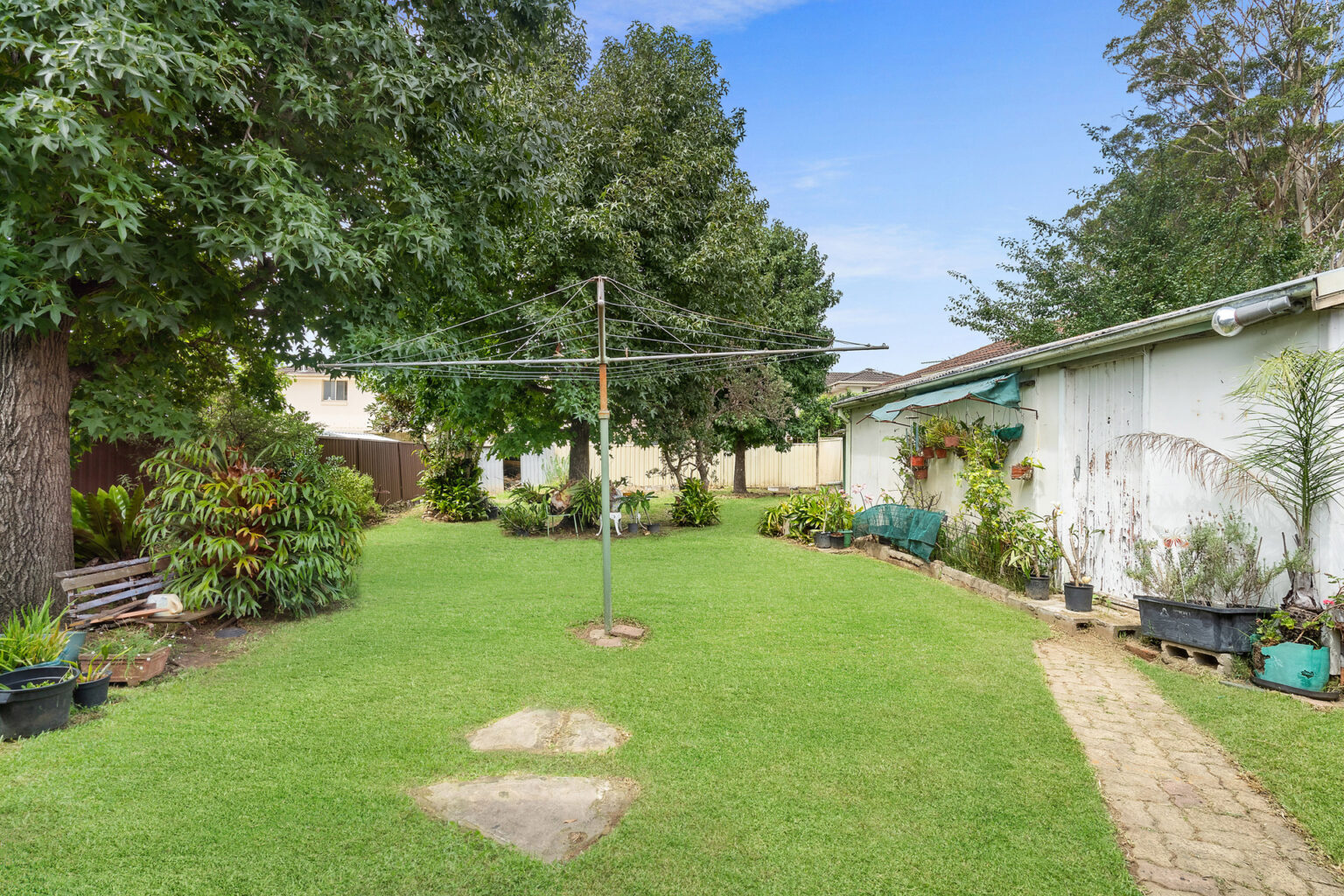 6 Reserve Road, Casula NSW 2170 – photo 9 of 12