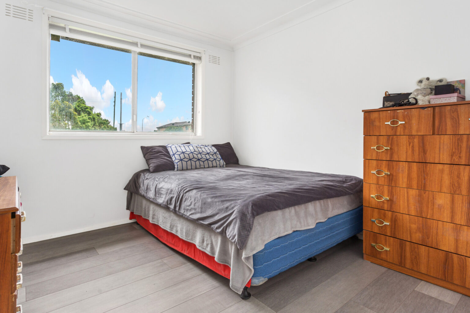 47 Pearce Street, Liverpool NSW 2170 – photo 5 of 9
