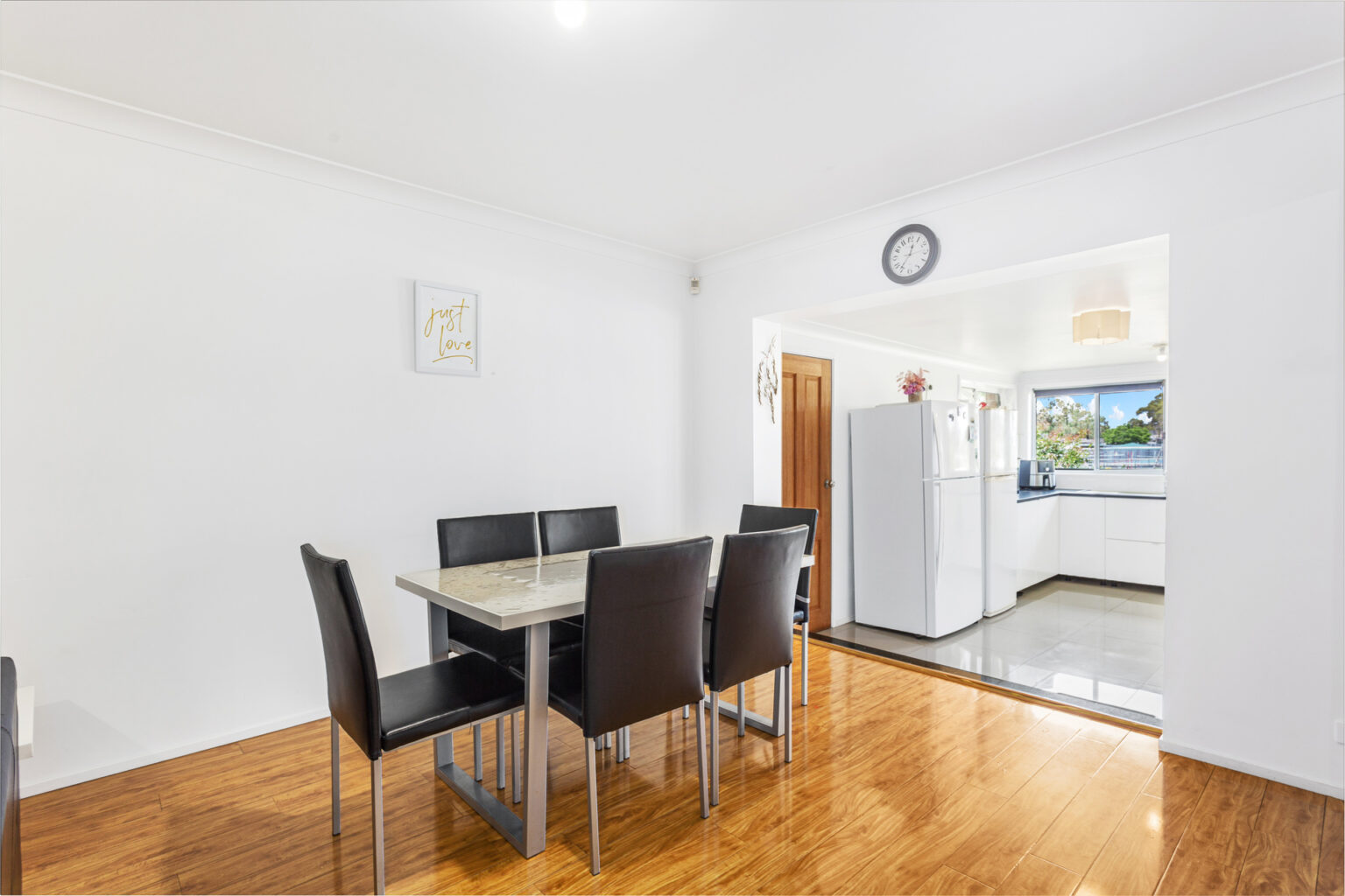 7 Bulbul Avenue, Green Valley NSW 2168 – photo 5 of 10
