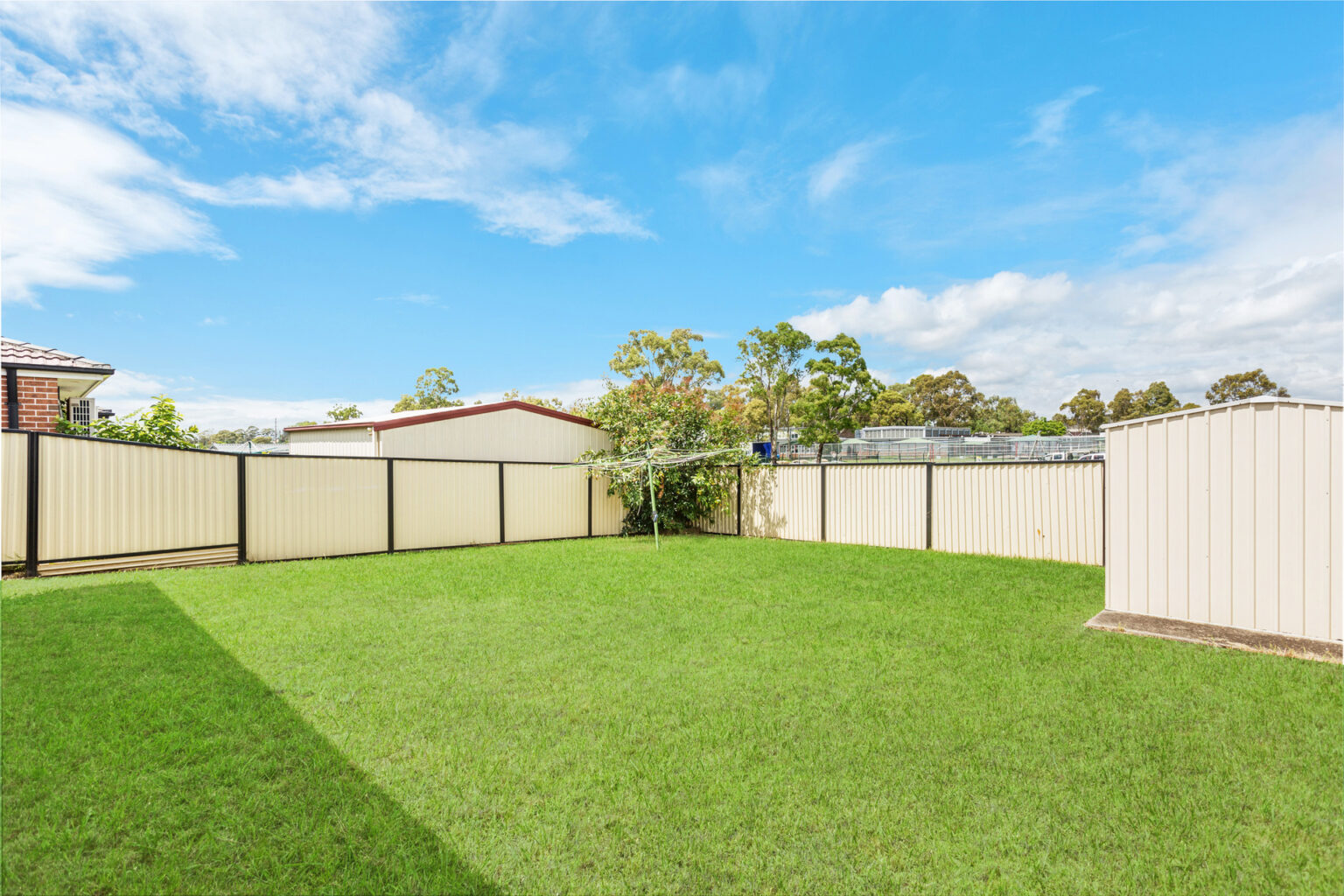 7 Bulbul Avenue, Green Valley NSW 2168 – photo 2 of 10