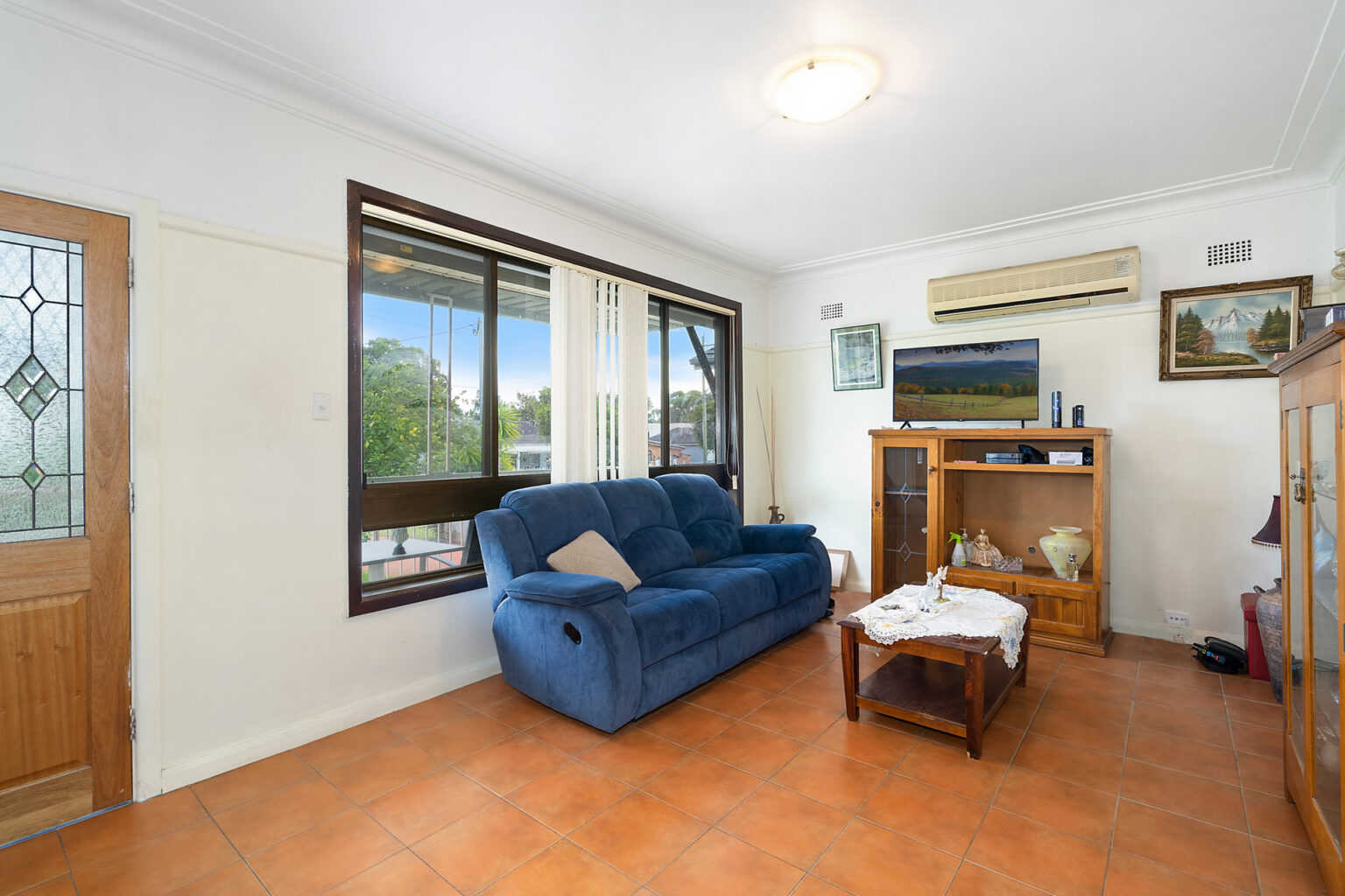 12 Amalfi Street, Lurnea NSW 2170 – photo 4 of 9