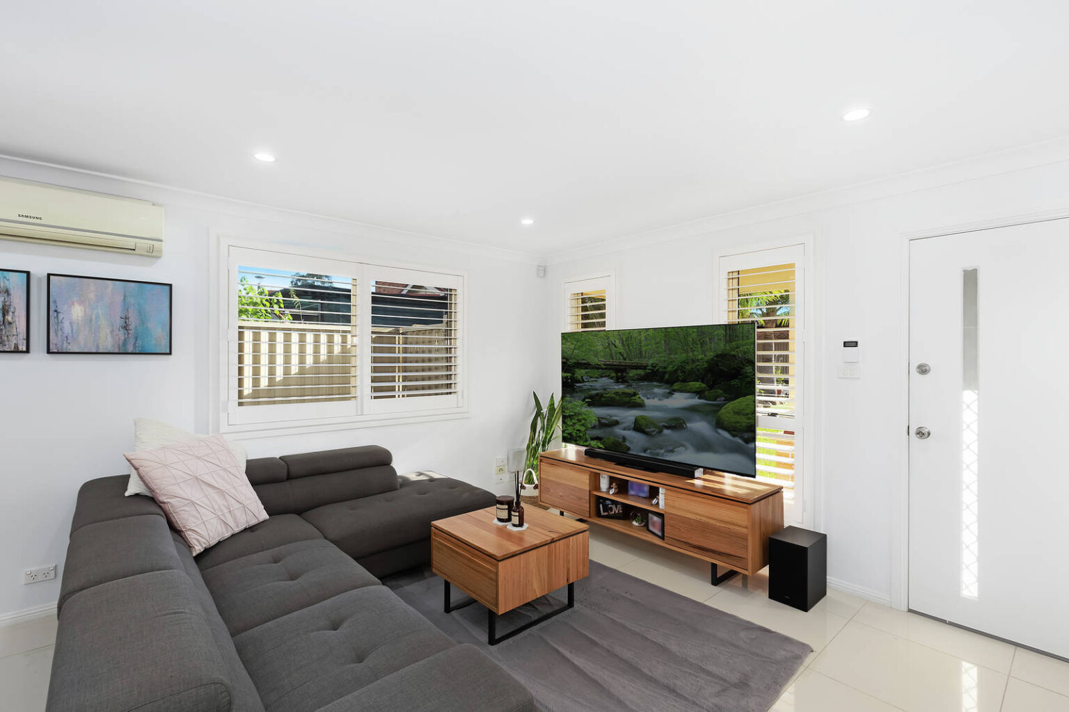 18 Thirroul Circuit, Prestons NSW 2170 – photo 3 of 12