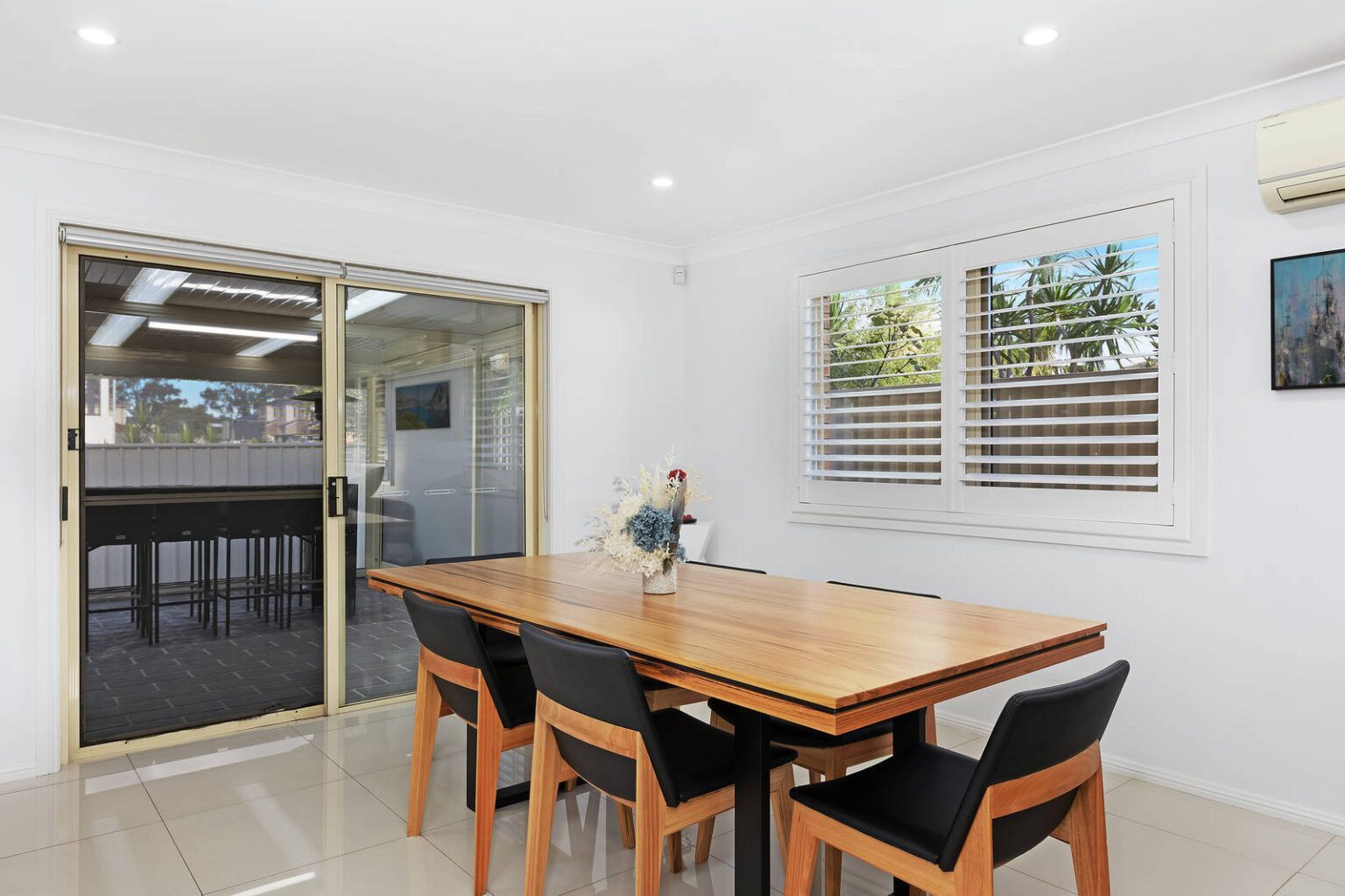 18 Thirroul Circuit, Prestons NSW 2170 – photo 4 of 12