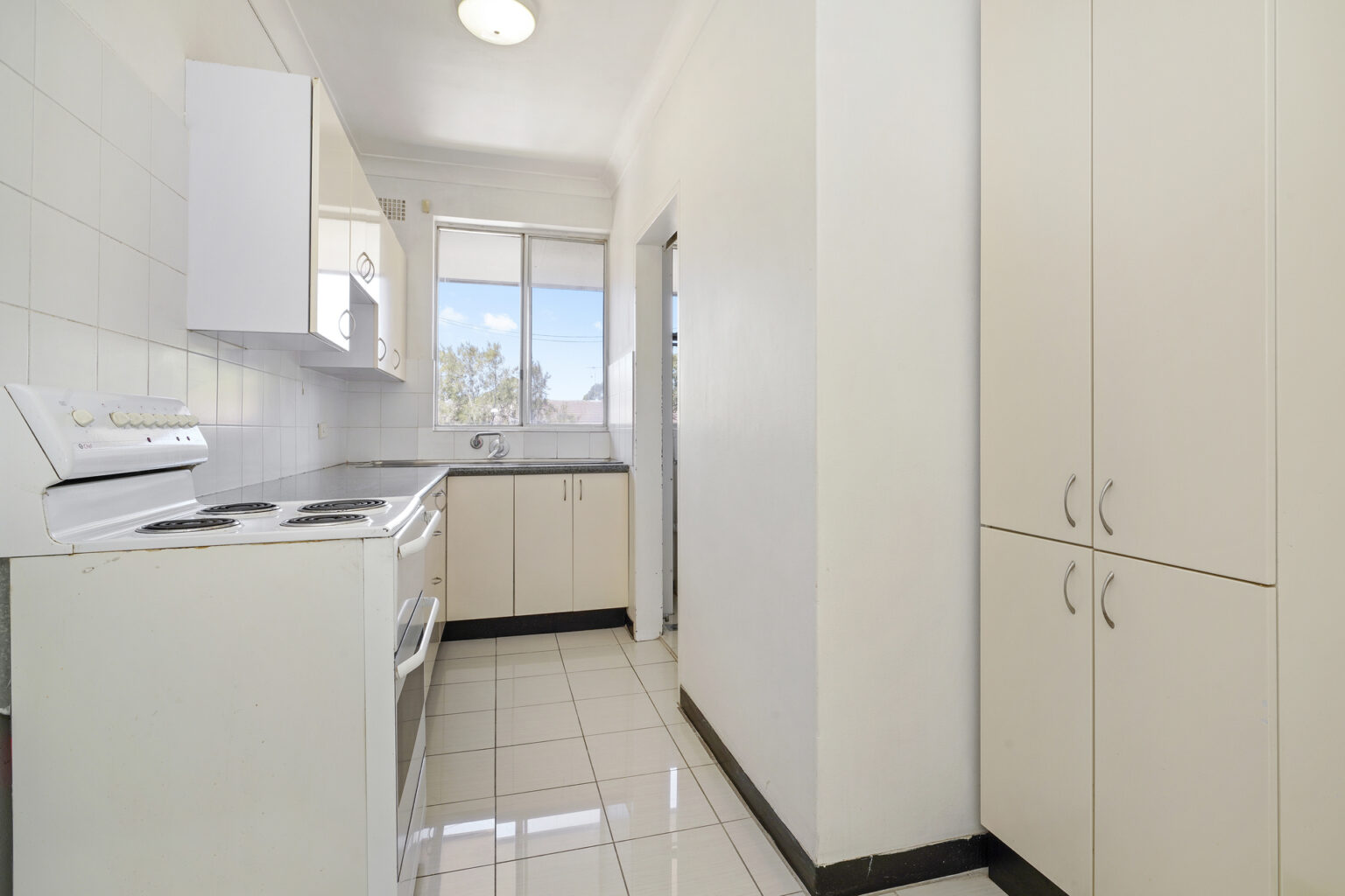 32/4 Beale Street, Liverpool NSW 2170 – photo 3 of 6