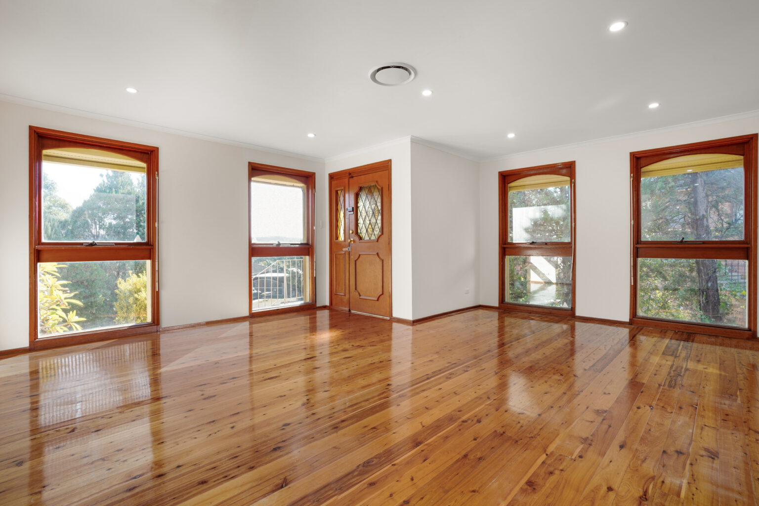 6 Morar Place, St Andrews NSW 2566 – photo 4 of 7