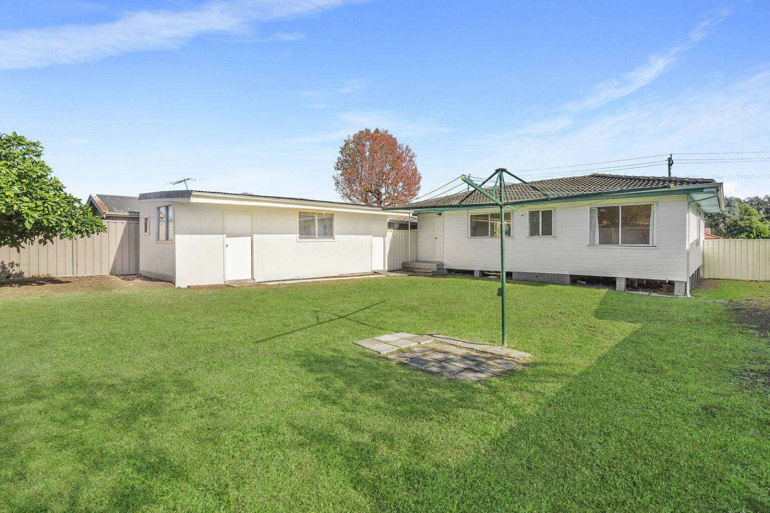 24 Amalfi Street, Lurnea NSW 2170 – photo 8 of 9
