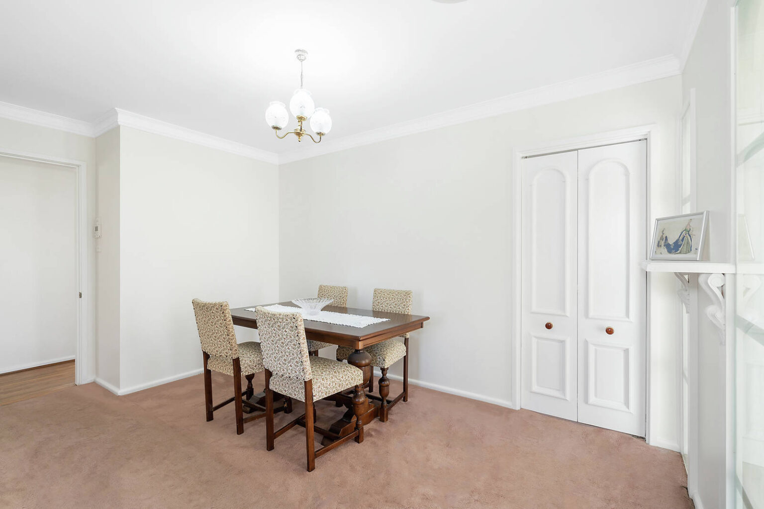 7 Brain Avenue, Lurnea NSW 2170 – photo 5 of 15