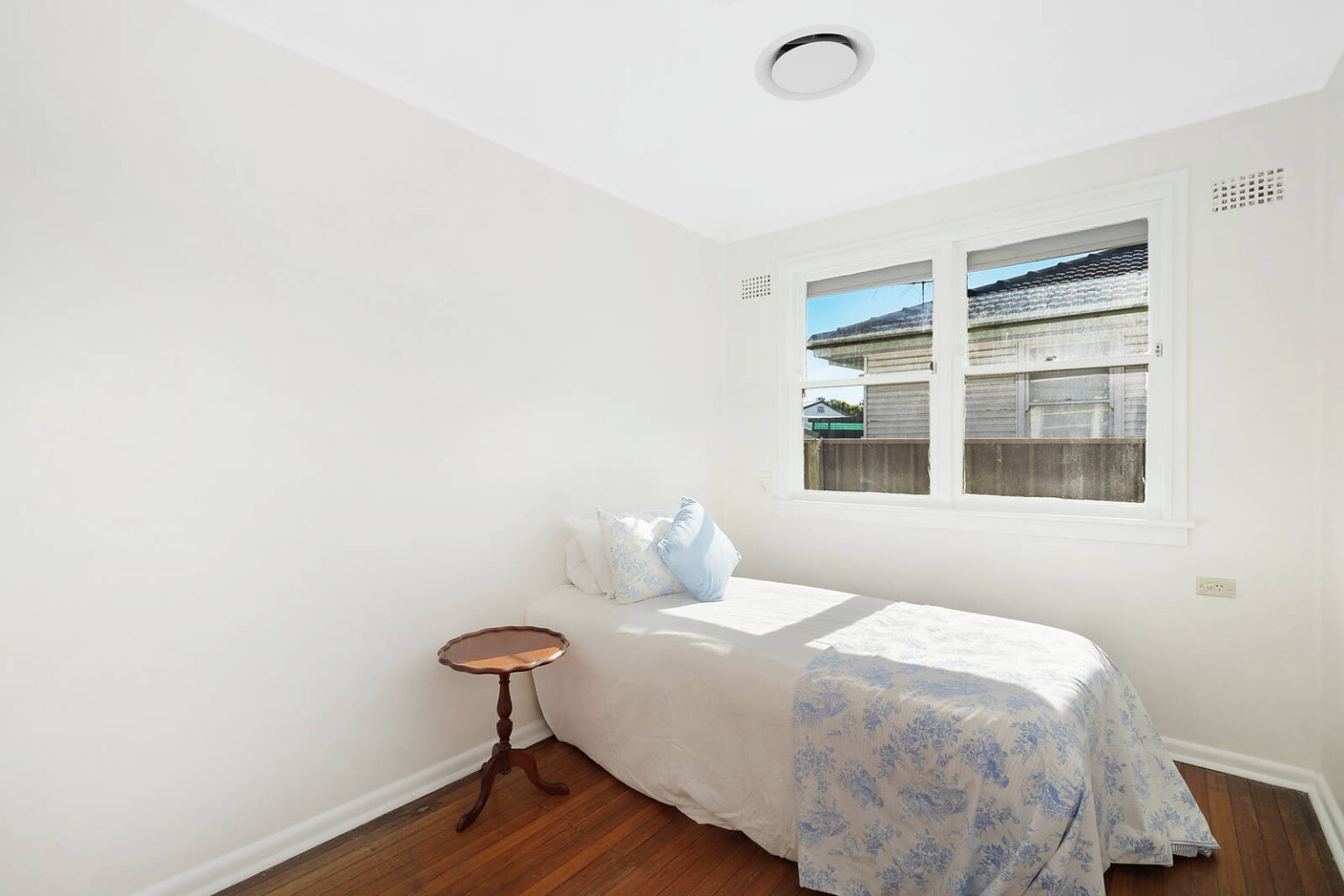 7 Brain Avenue, Lurnea NSW 2170 – photo 10 of 15