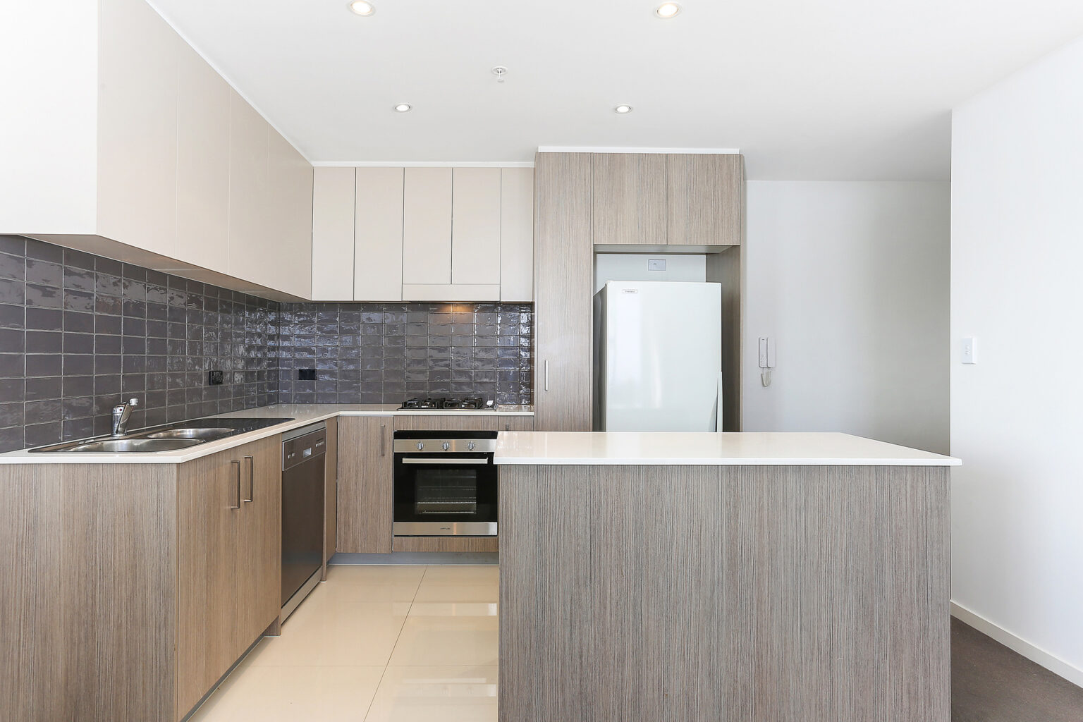 1003/420 Macquarie Street, Liverpool NSW 2170 – photo 3 of 6