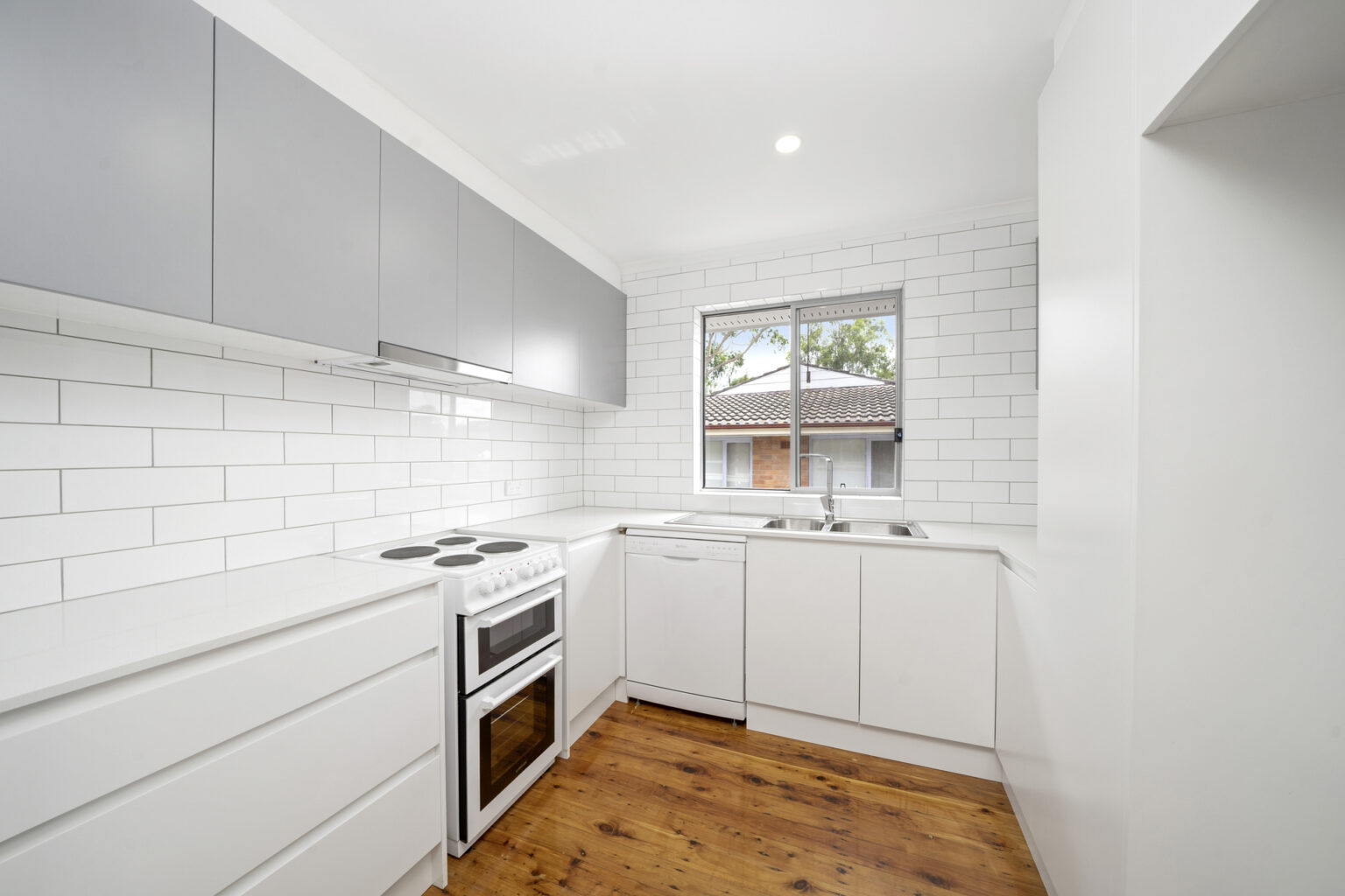40 Bligh Avenue, Lurnea NSW 2170 – photo 5 of 12