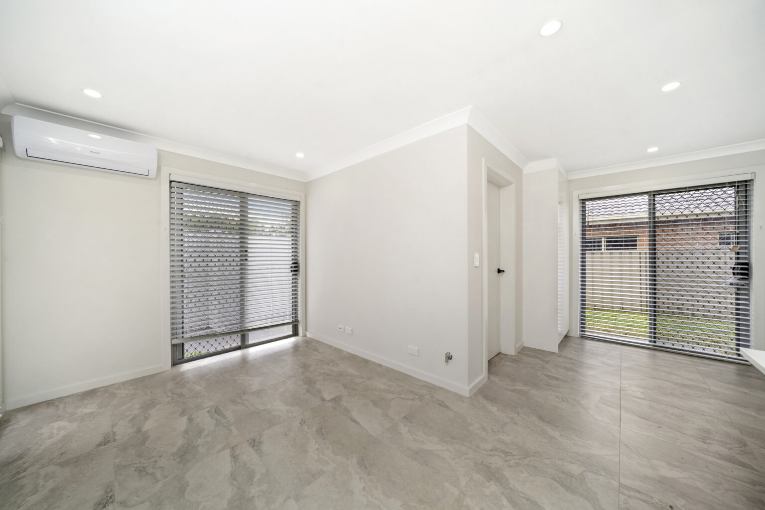 40 Bligh Avenue, Lurnea NSW 2170 – photo 9 of 12