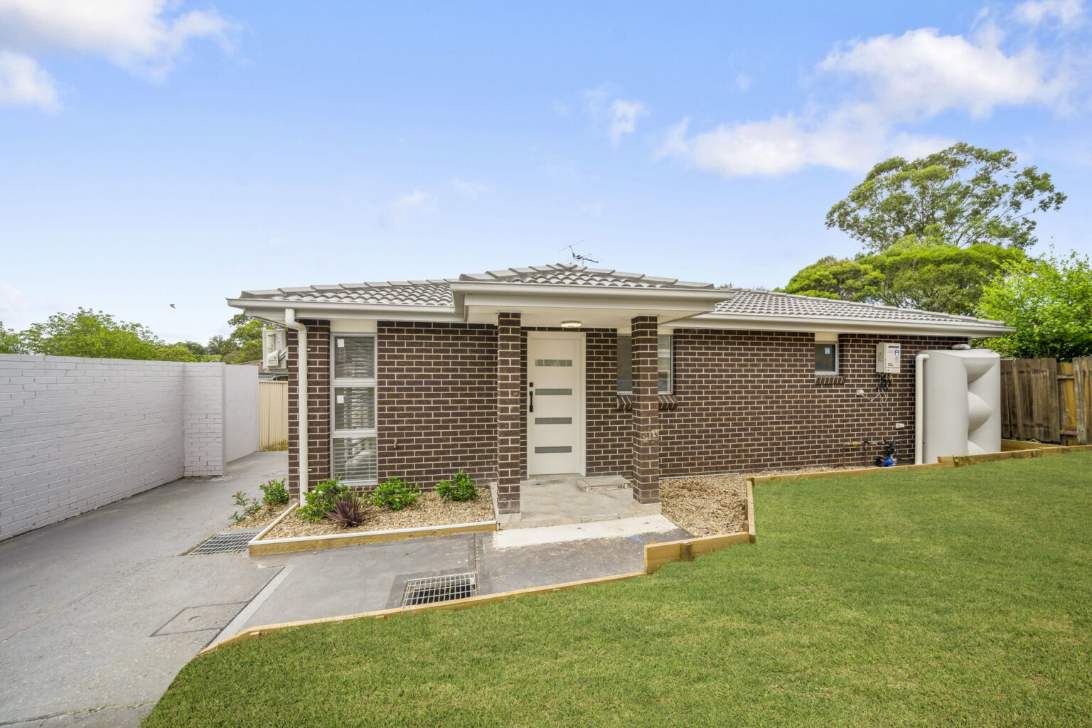 40 Bligh Avenue, Lurnea NSW 2170 – photo 8 of 12