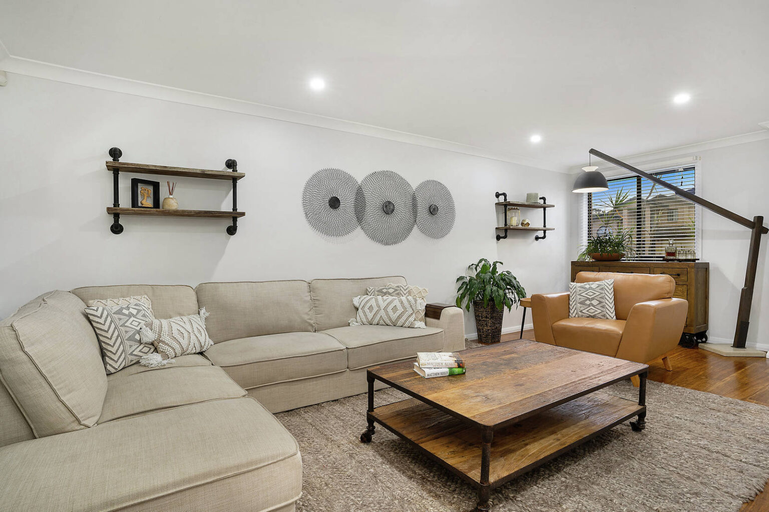 37 Dalmeny Drive, Prestons NSW 2170 – photo 5 of 13