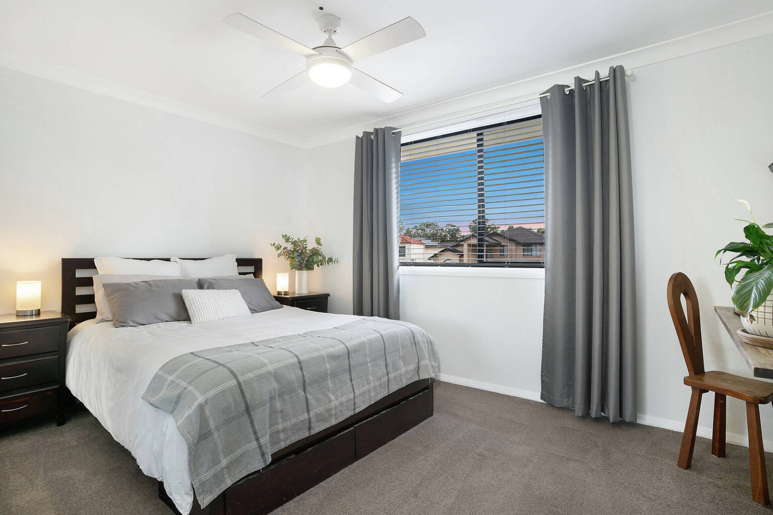 37 Dalmeny Drive, Prestons NSW 2170 – photo 8 of 13