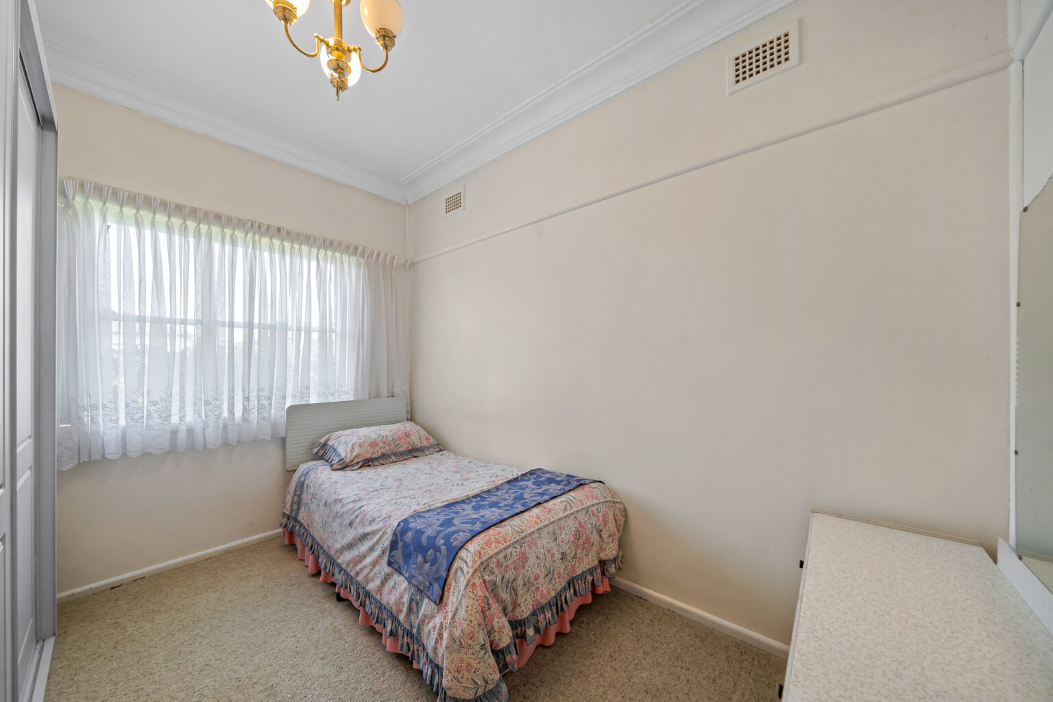 27 Stanton Street, Liverpool NSW 2170 – photo 9 of 13