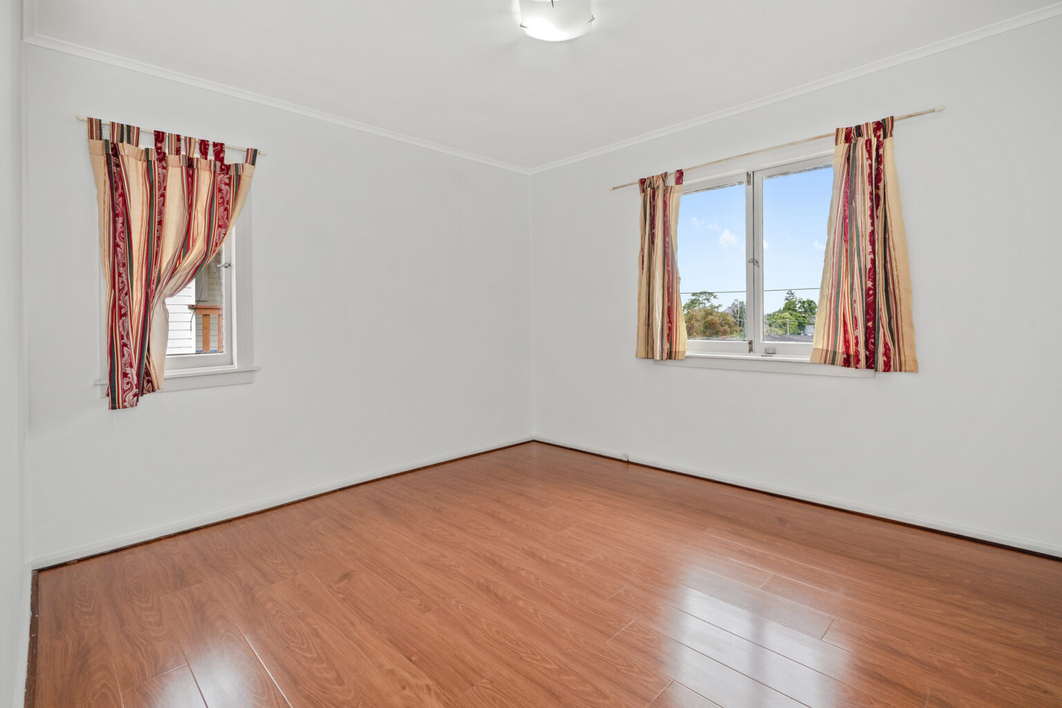 70 Strickland Crescent, Ashcroft NSW 2168 – photo 6 of 8