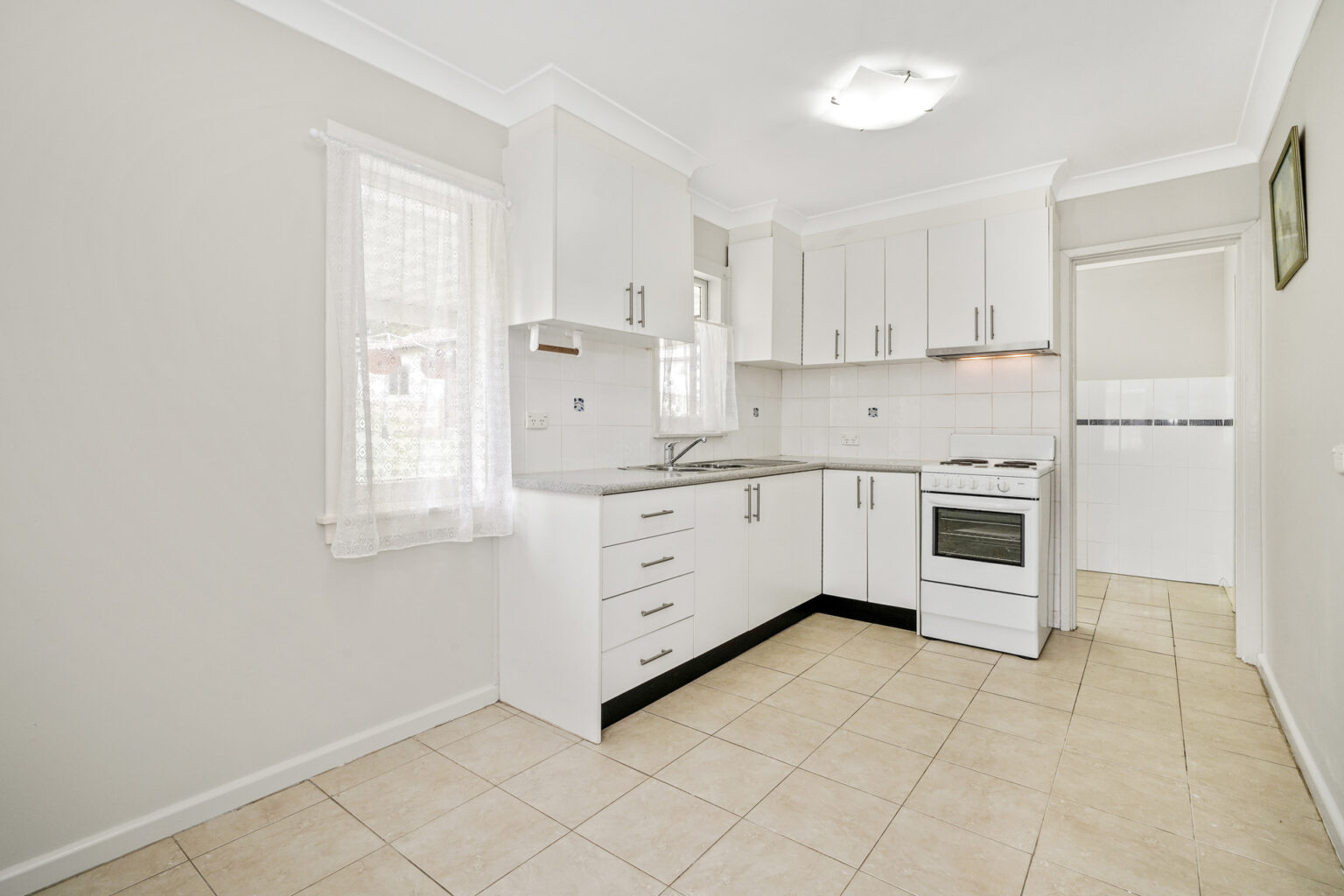 70 Strickland Crescent, Ashcroft NSW 2168 – photo 5 of 8