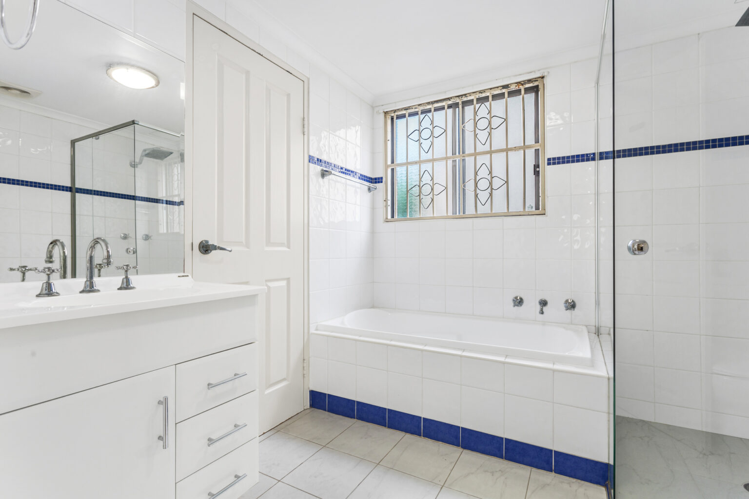 1/105 Castlereagh Street, Liverpool NSW 2170 – photo 4 of 7