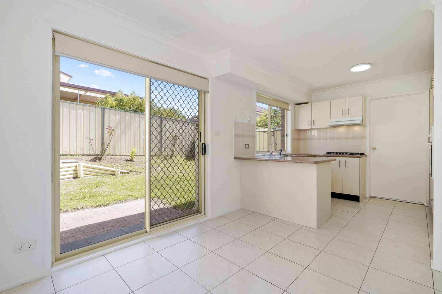 5/130 Glenfield Road, Casula NSW 2170 – photo 3 of 7