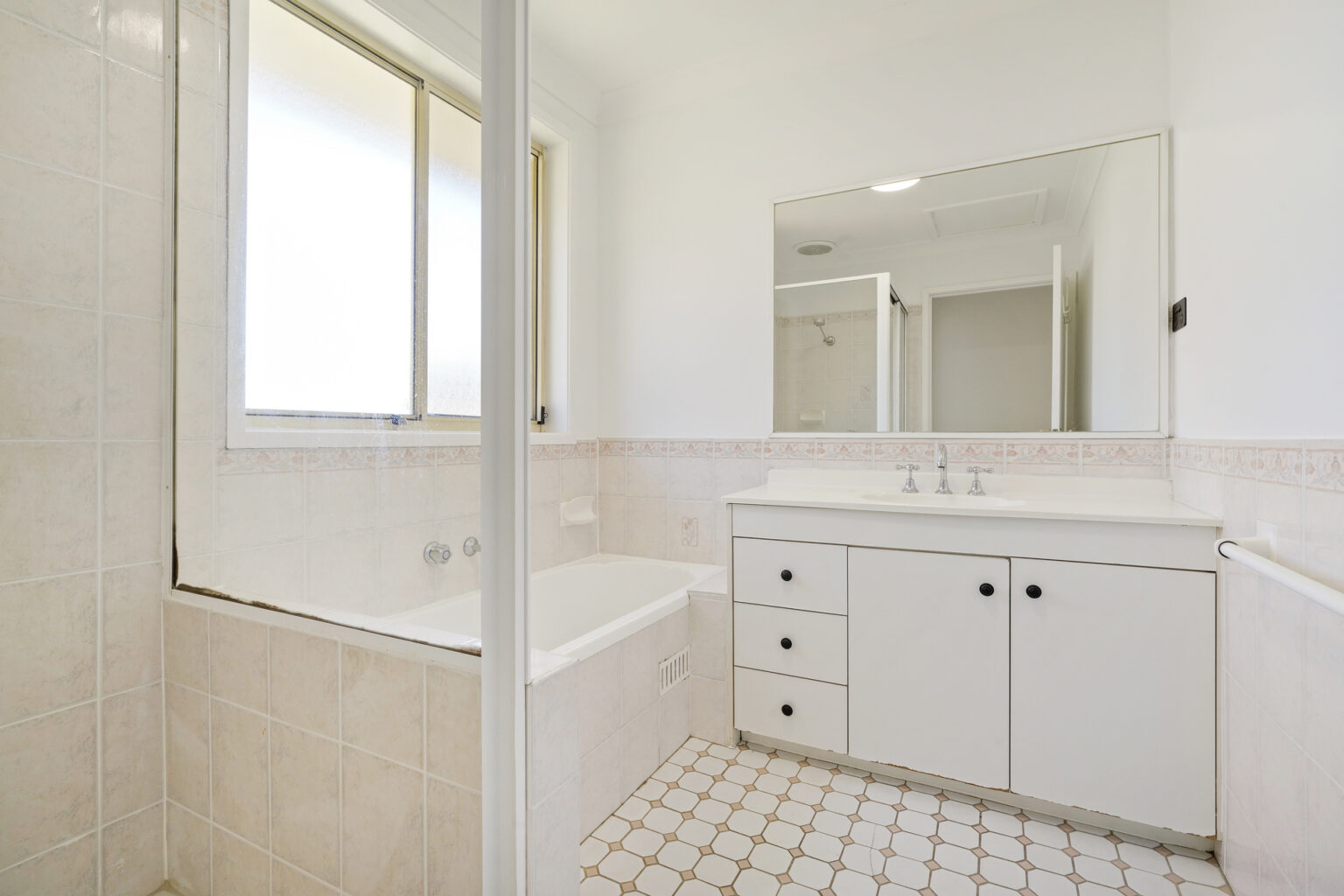 5/130 Glenfield Road, Casula NSW 2170 – photo 6 of 7