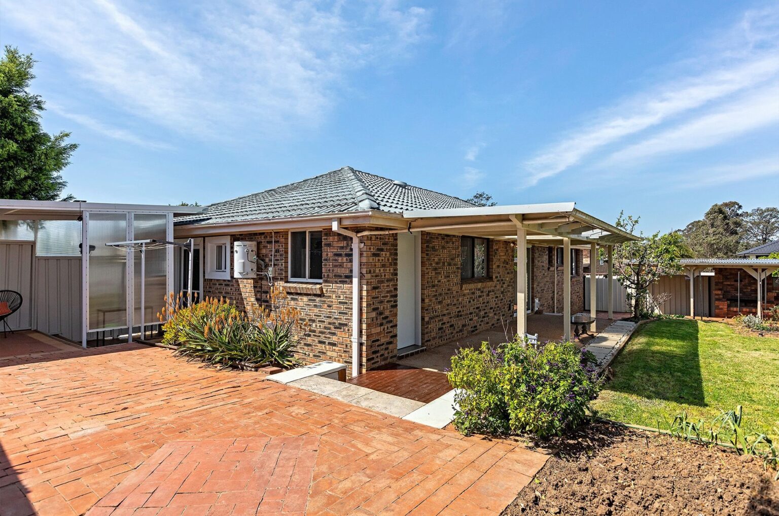 4 Wau Place, Glenfield NSW 2167 – photo 7 of 8