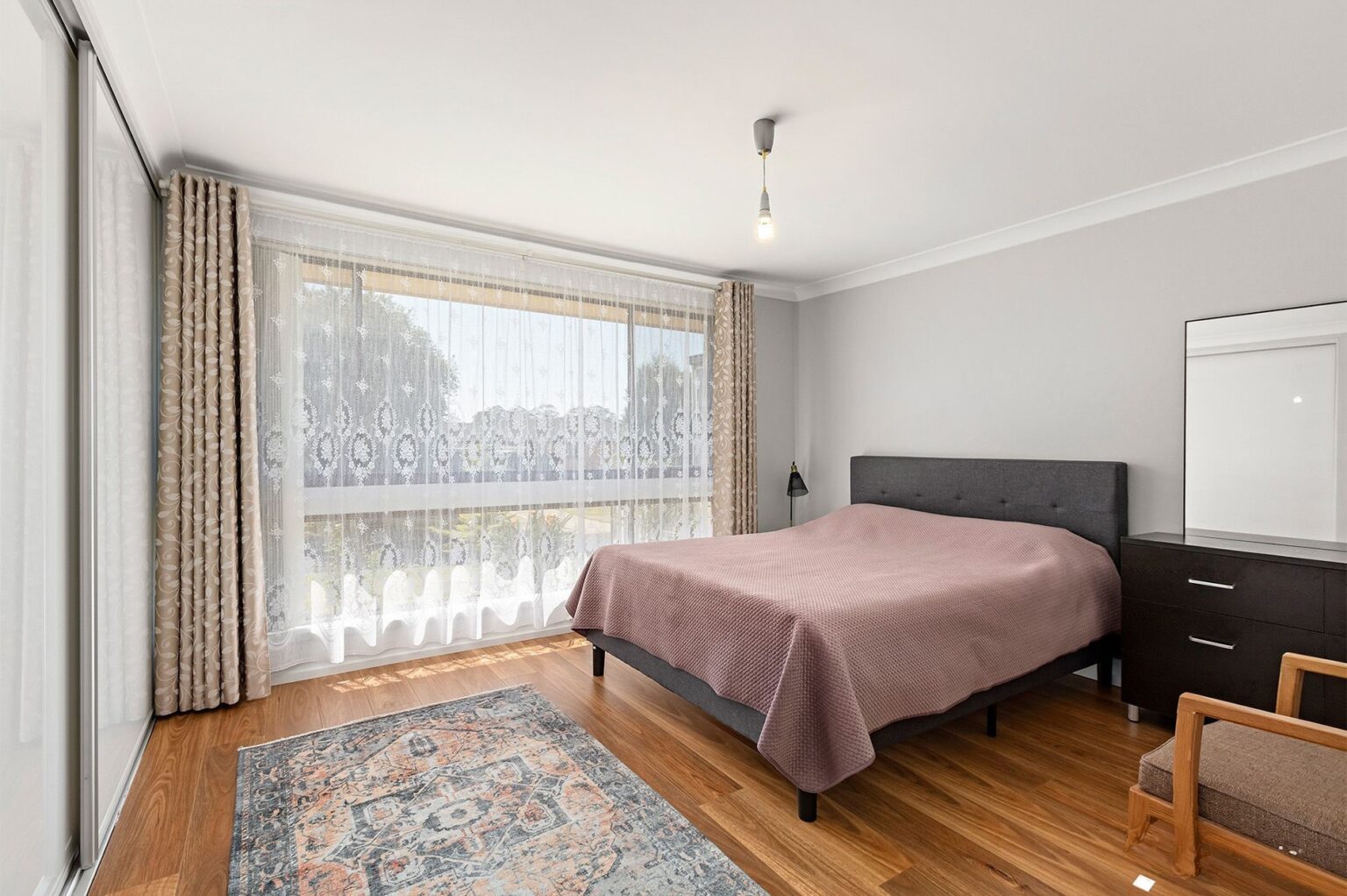 4 Wau Place, Glenfield NSW 2167 – photo 5 of 8