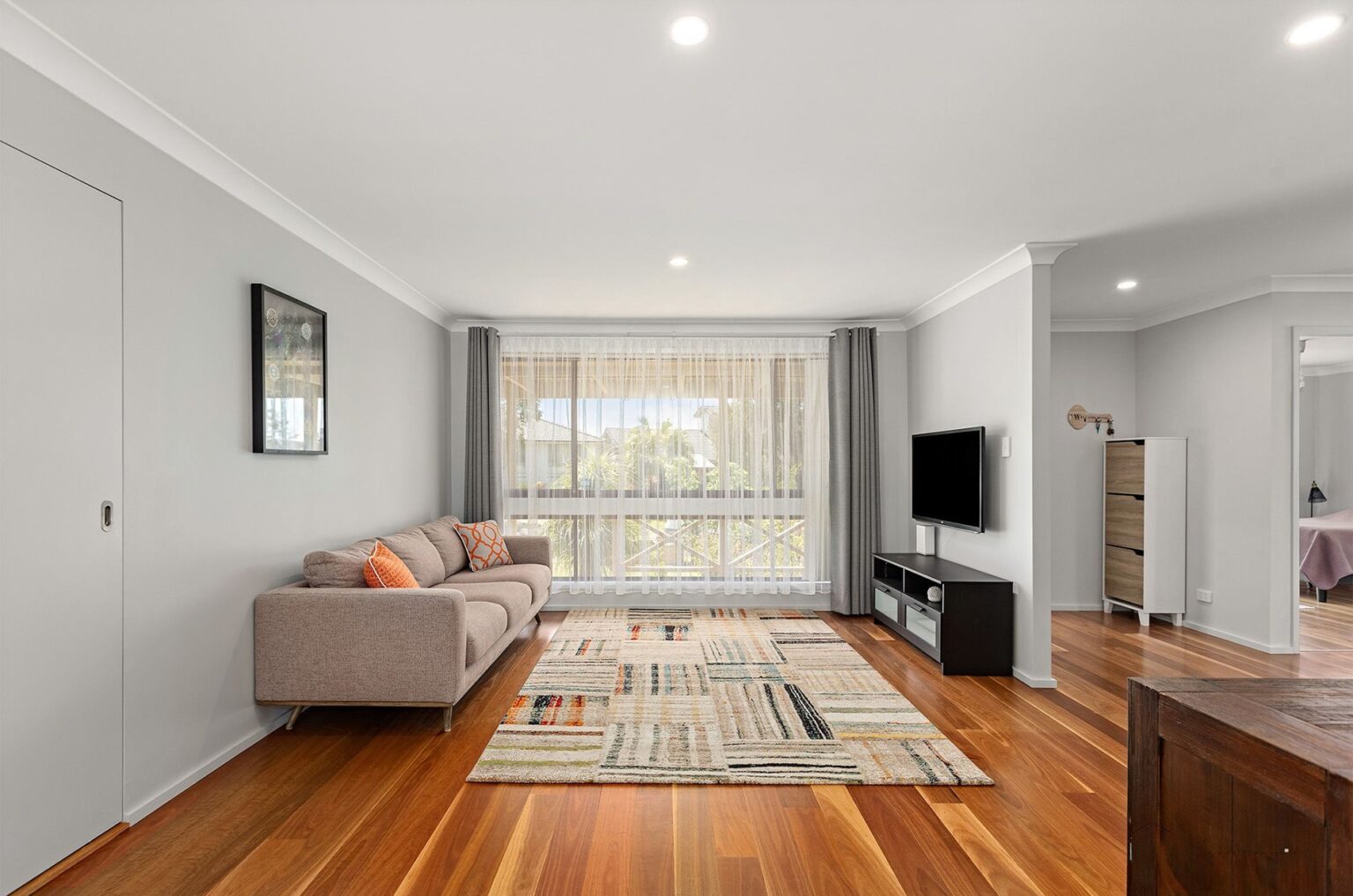 4 Wau Place, Glenfield NSW 2167 – photo 2 of 8