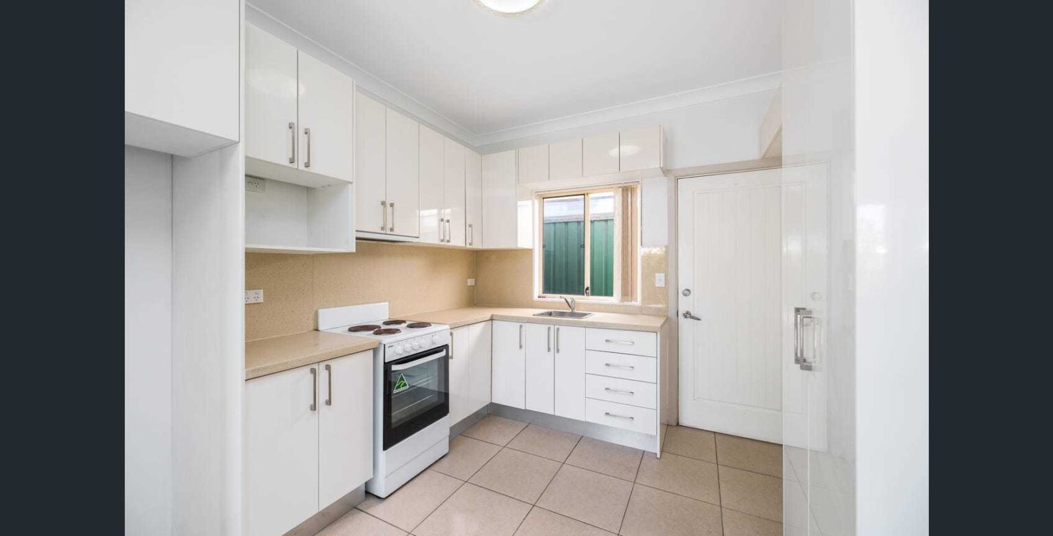 19a Holland Crescent, Casula NSW 2170 – photo 3 of 4
